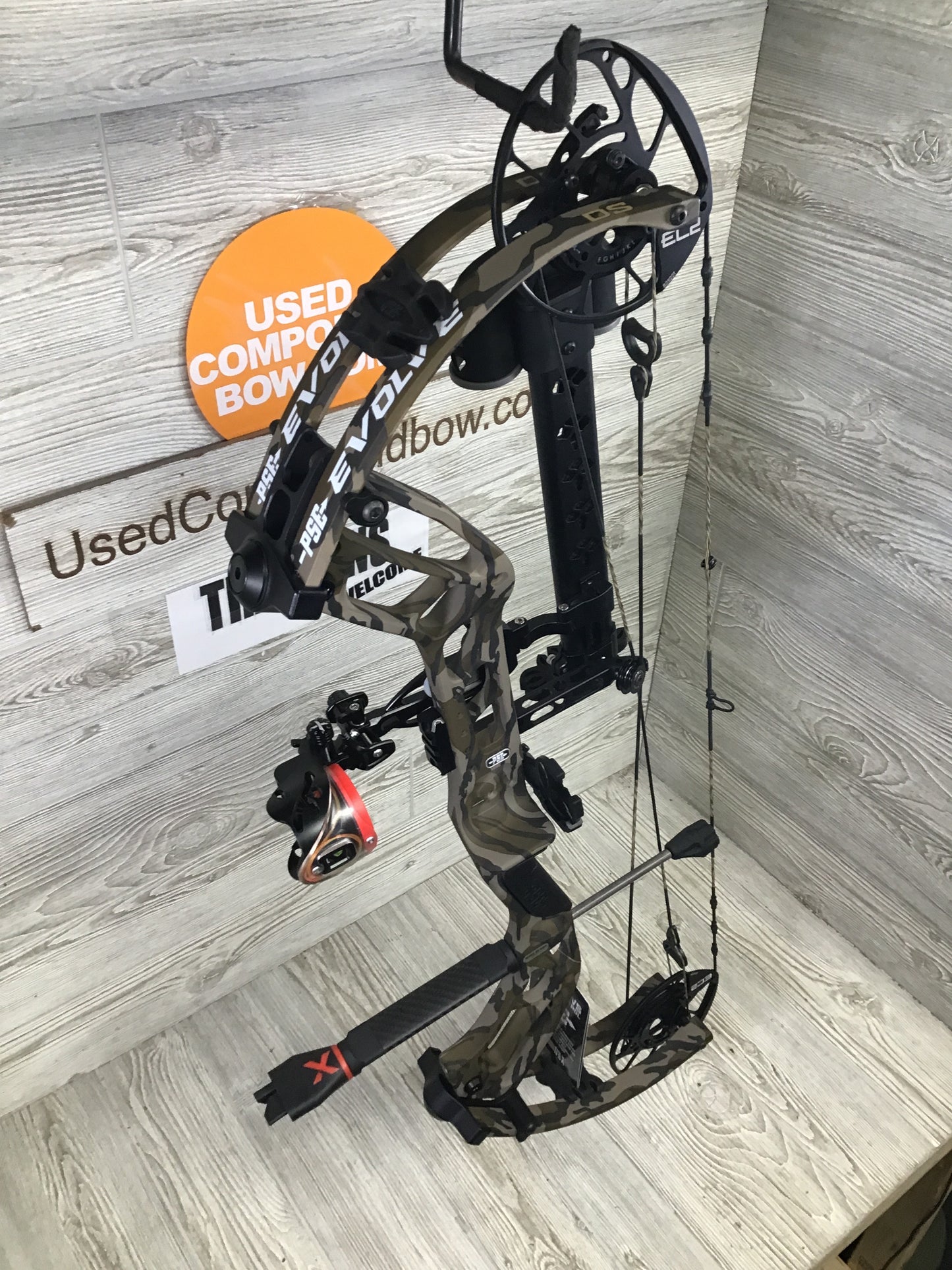 NEW IN BOX W/WARRANTY PSE EVOLVE 30 - BOTTOMLANDS - 70 - RH - EC2 package