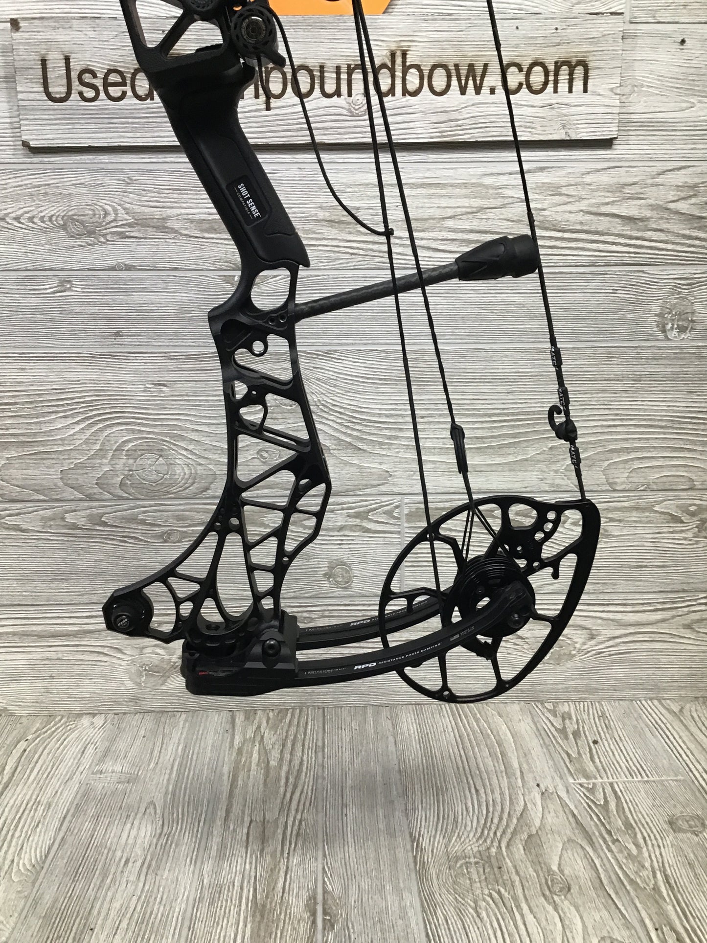 Mathews LIFT 29.5 29" 65lb Left Hand Black Bow Pkg