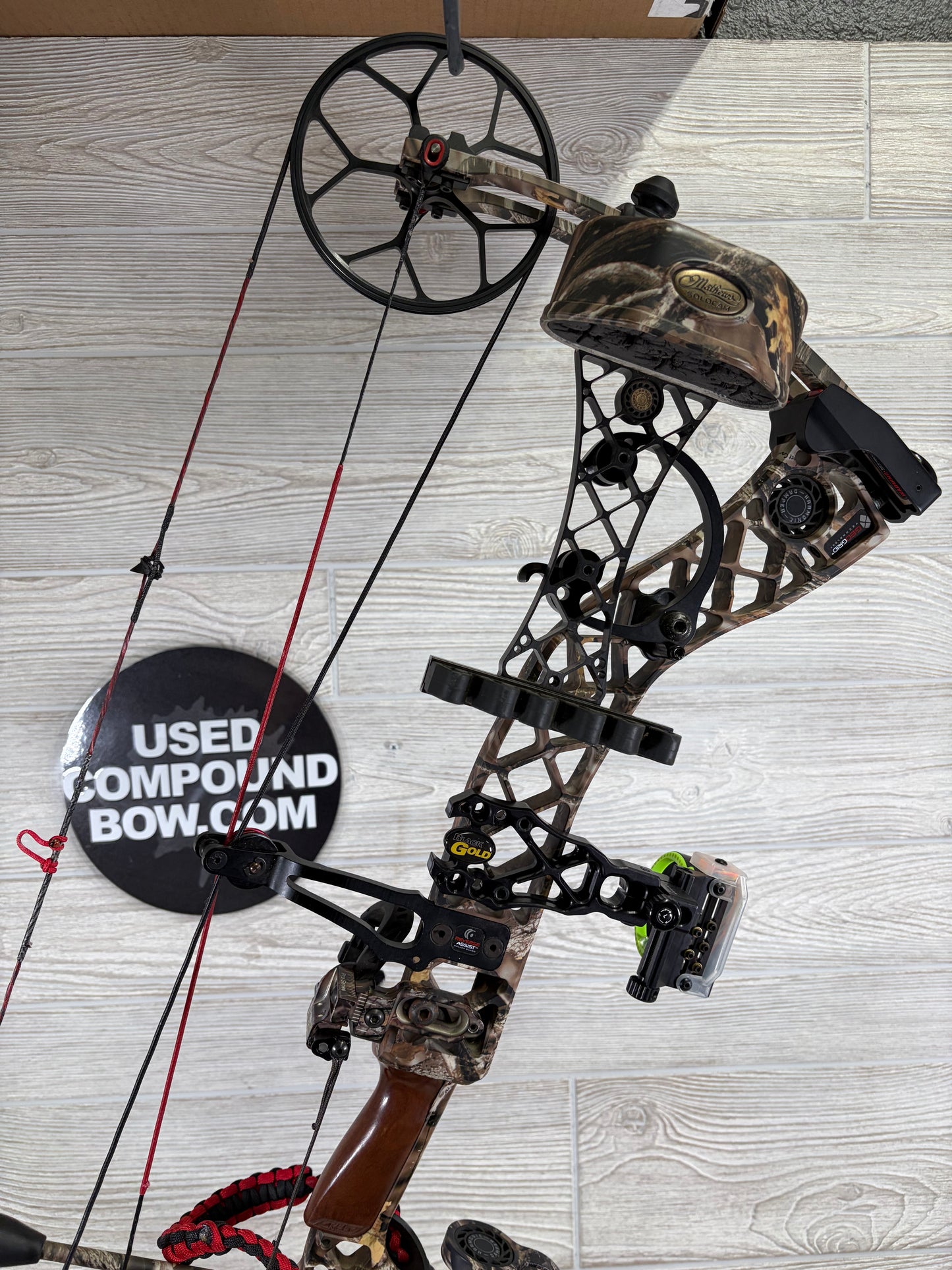 Used Mathews Creed 29" 60-70lb RH Bow Package