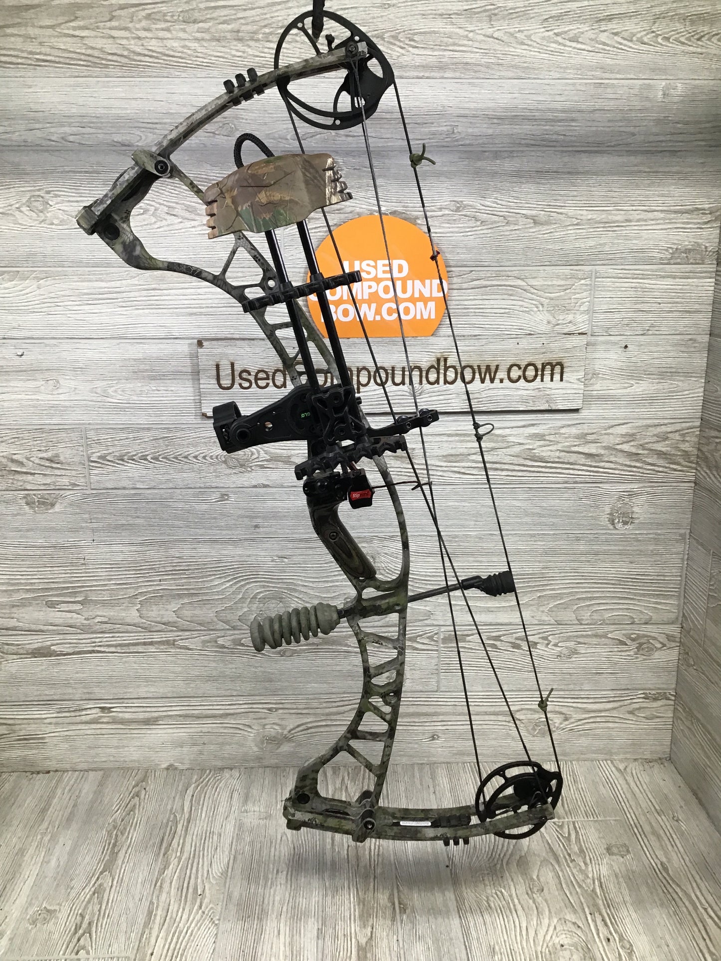 Used Hoyt Spyder 34 Left Handed 60-70# 31" Package