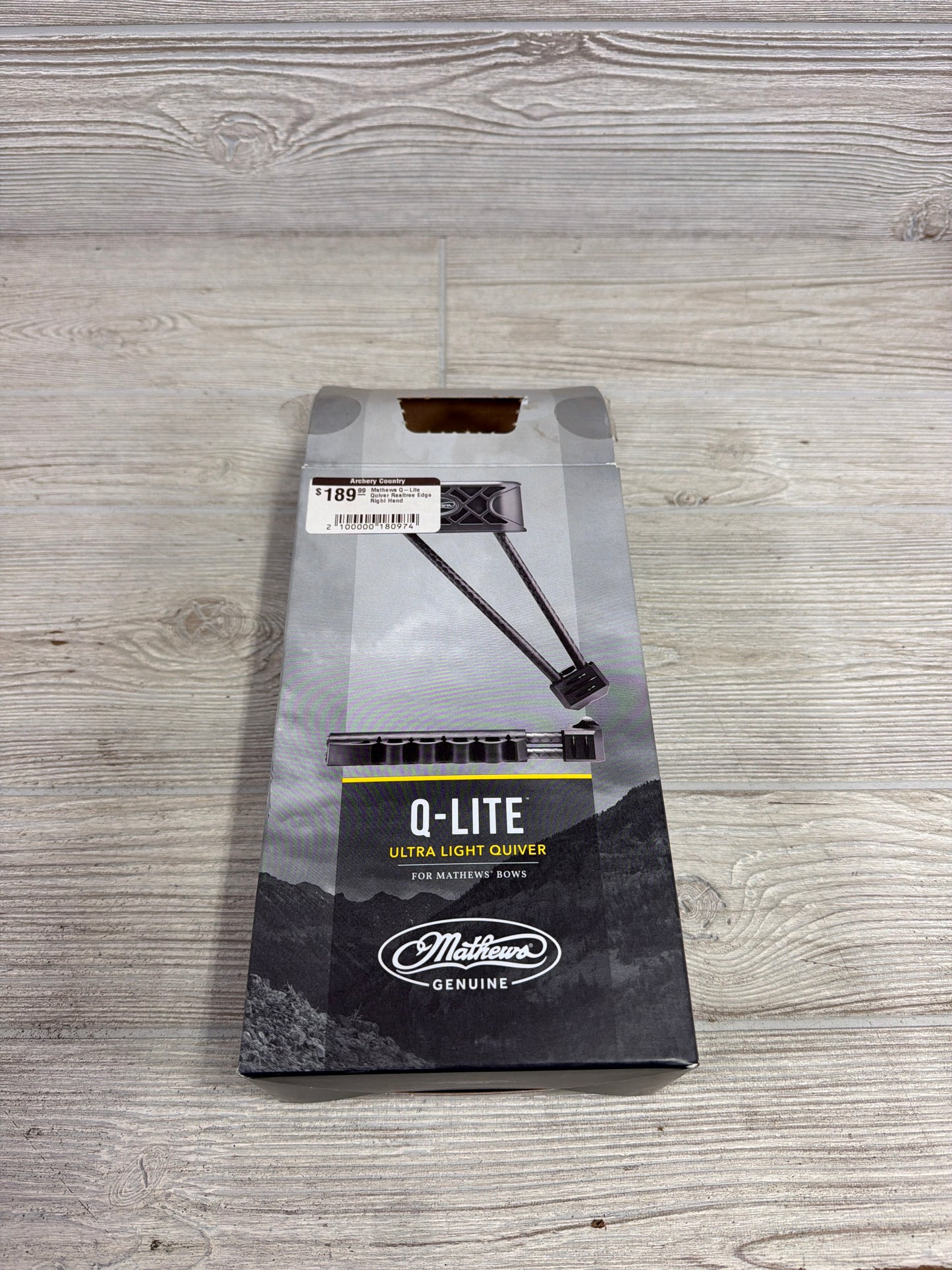 Mathews Q-Lite 6 Arrow Quiver Realtree Right Handed