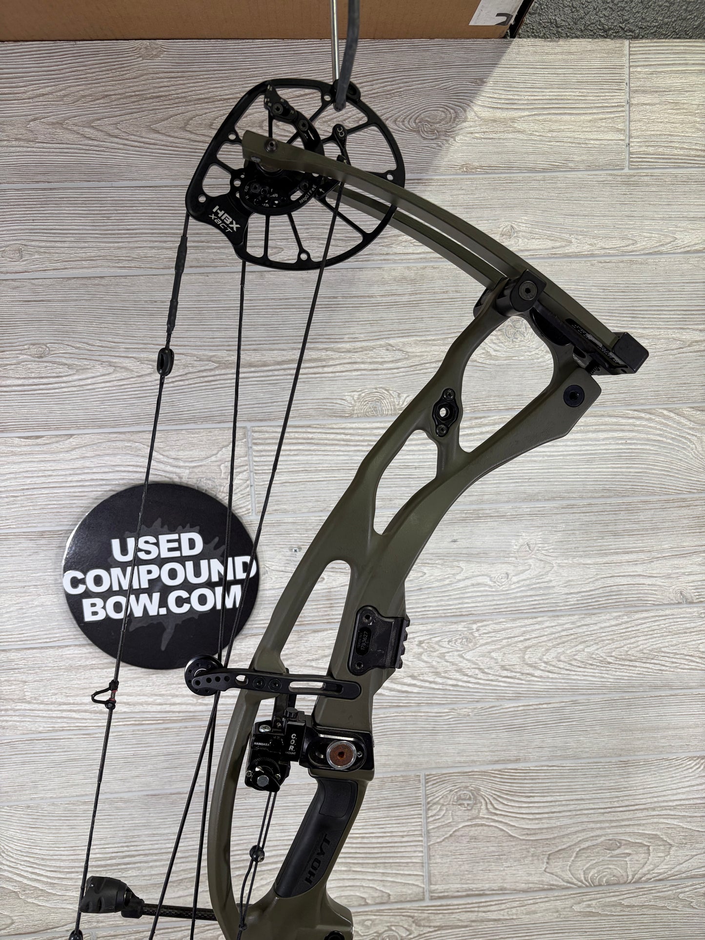 Hoyt RX-8 RH Wilderness 70lbs 25-28"