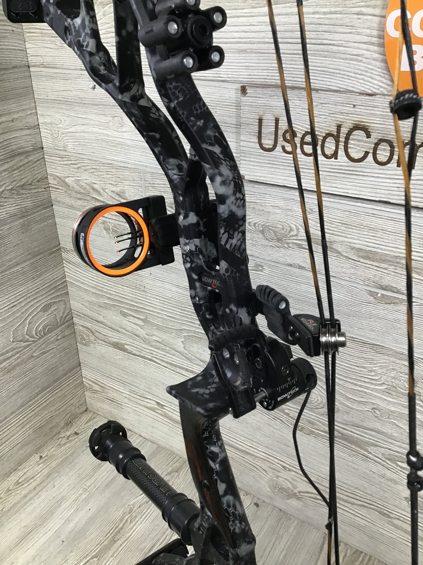 Used Bowtech BT-X 28 40 lb RH