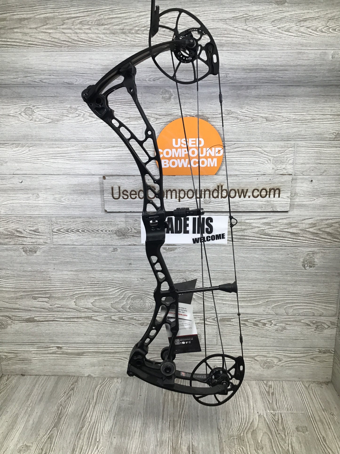 Bowtech Solution LS Right Hand Black 50-60#