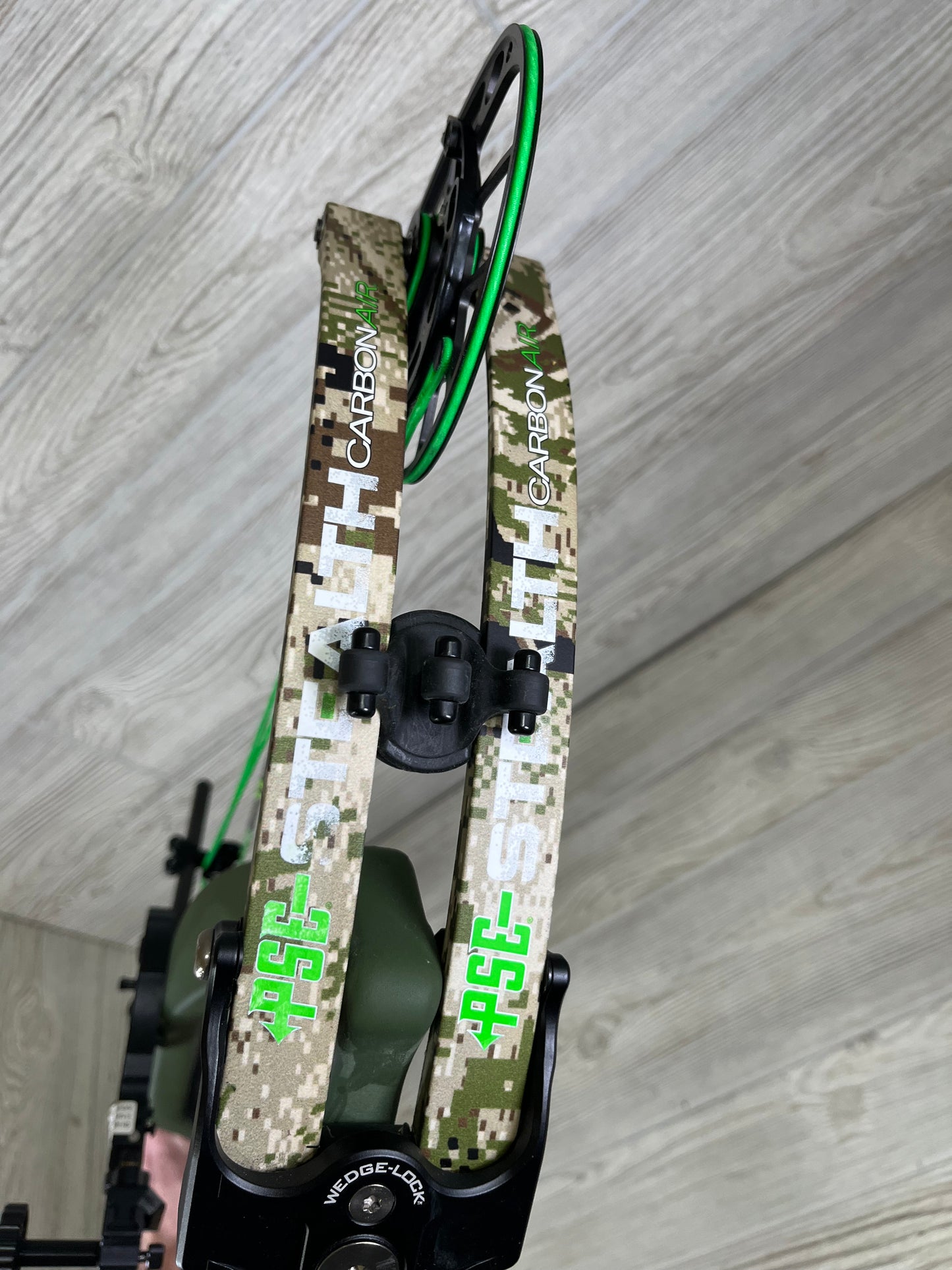 Used PSE Stealth Mach 1 Nock On RH 60-70# LOADED