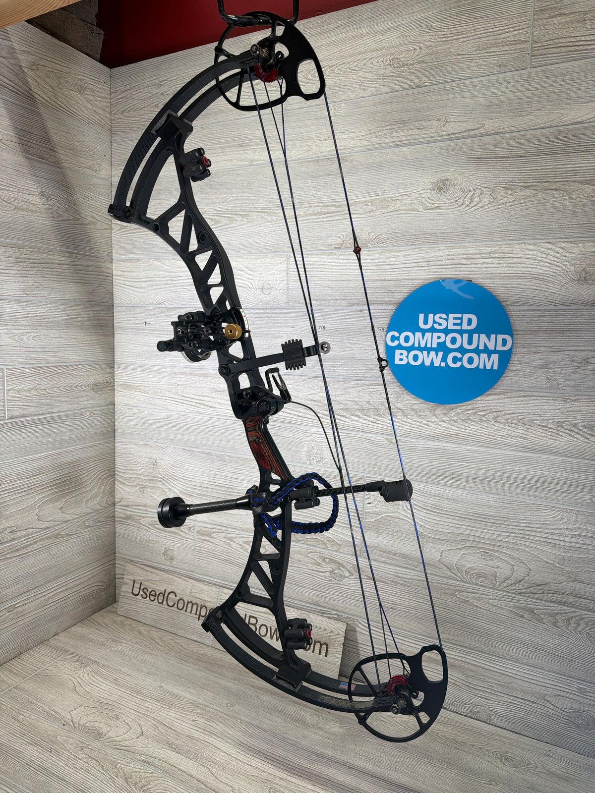 Used Bowtech Experience 27" 70lb Black Bow Pkg
