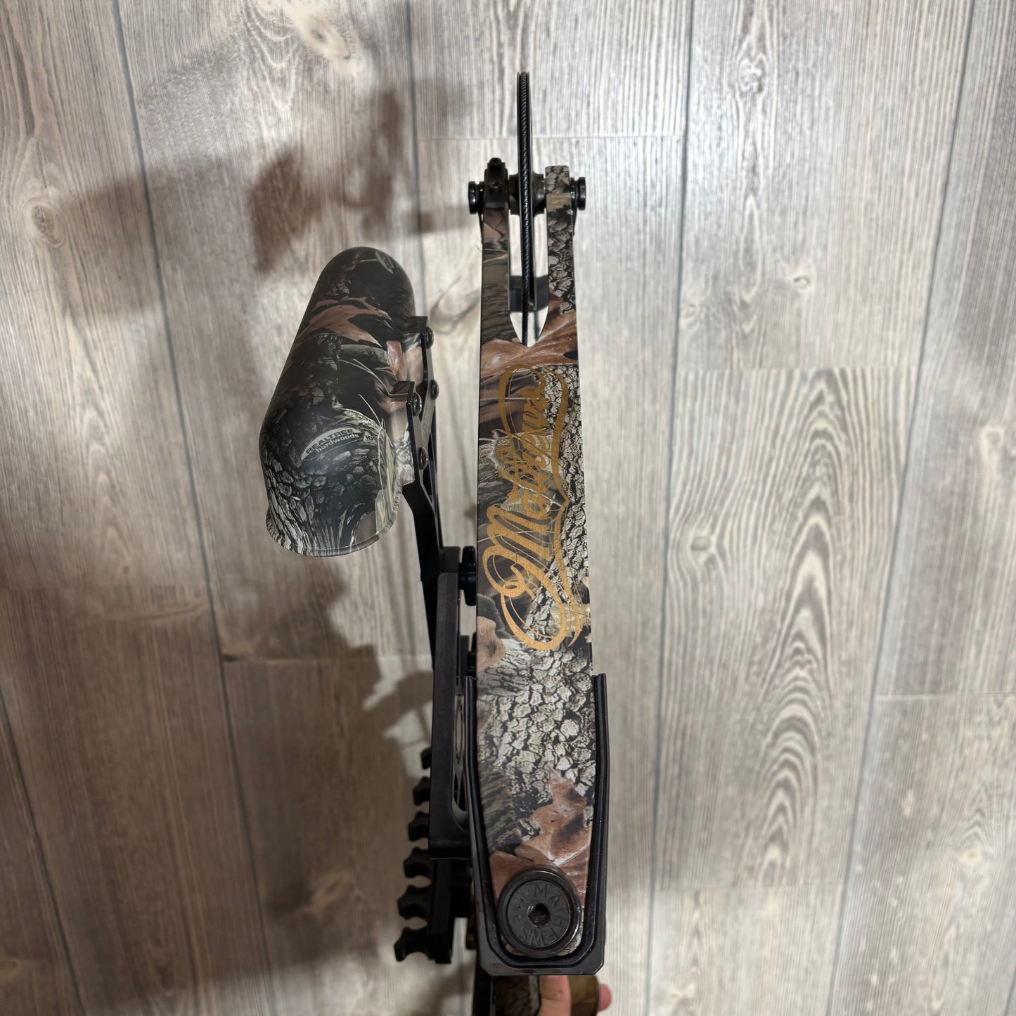 Used Mathews Switchback RH 26" 70lb Camo Package