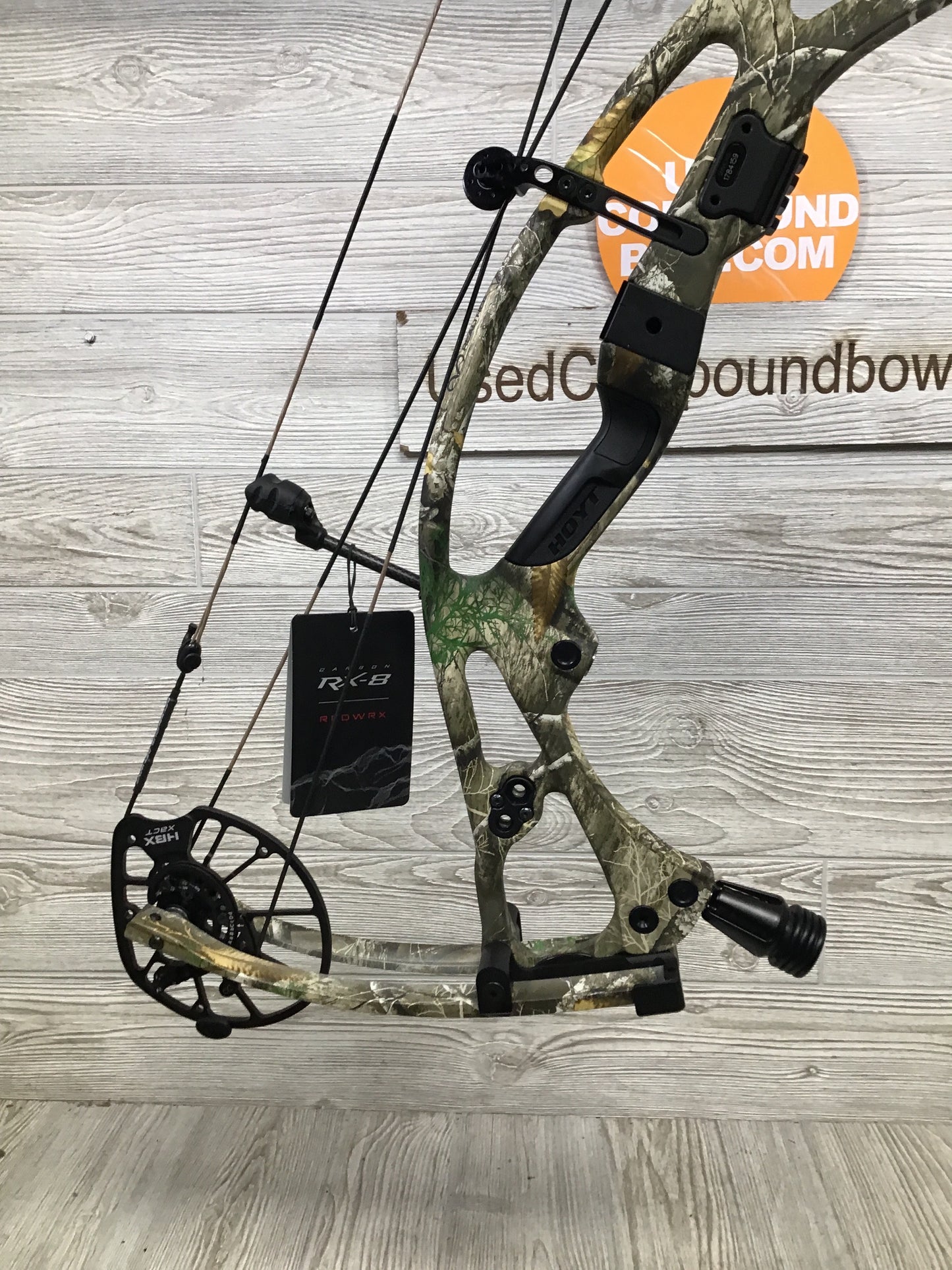 New Hoyt RX-8 Right Handed Realtree Edge 50-60lbs 28.5-30"