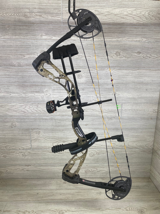 Diamond Edge 320 RH Bow Package