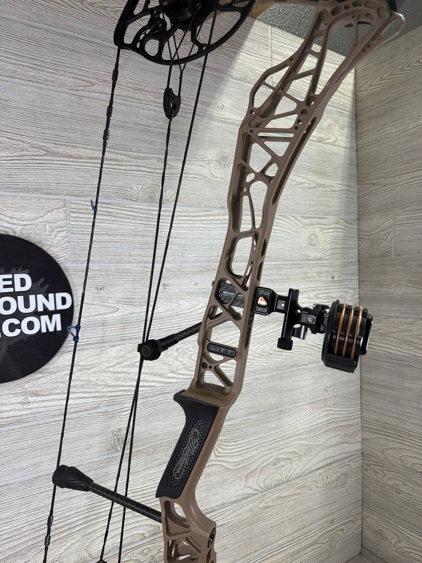 Mathews Lift 29.5 Left Handed Earth, Limb Legs exo Earth, And Mathews Axcel 5 pin sight
