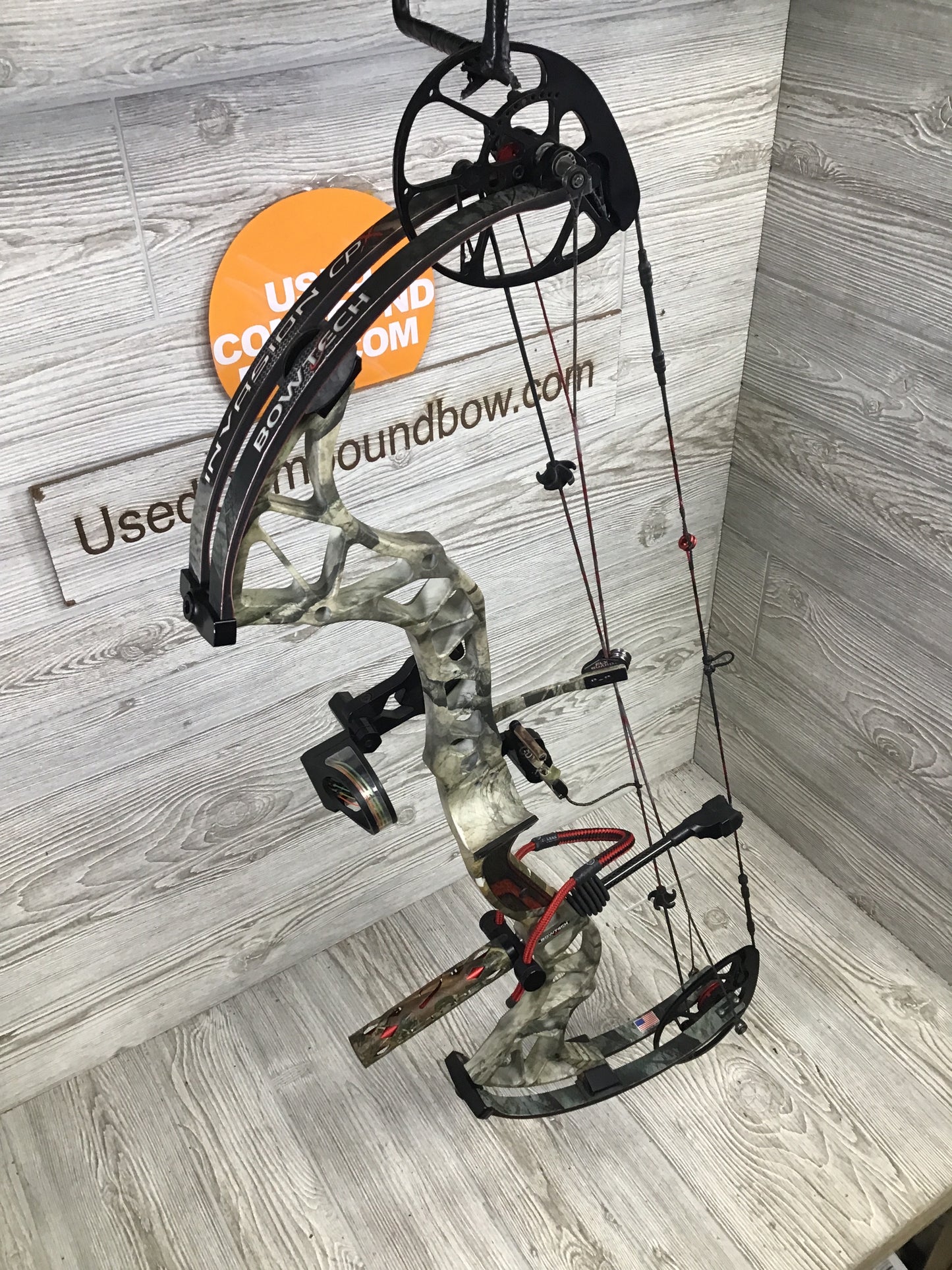 Used Bowtech Invasion 60-70# Right Handed Package