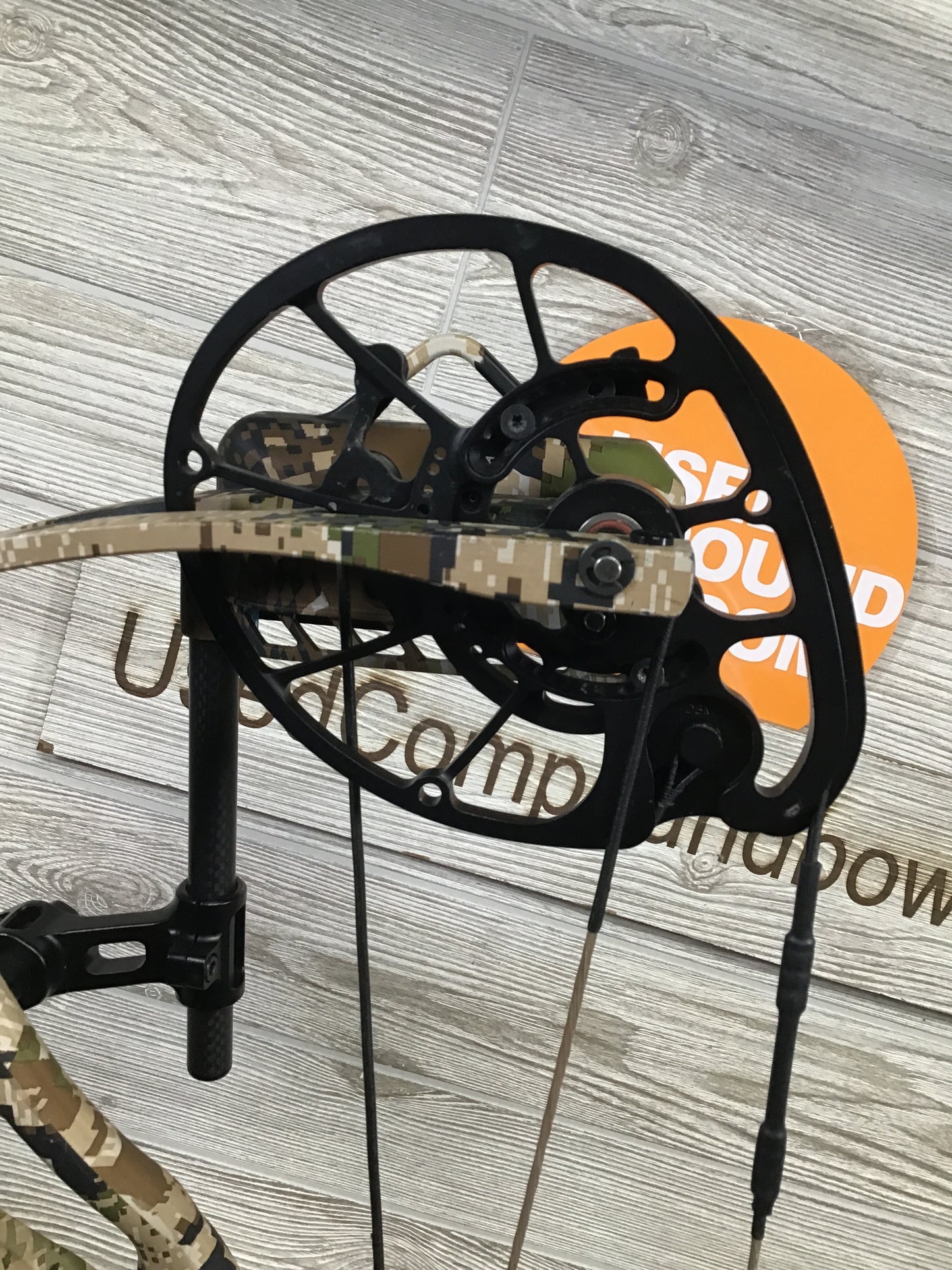 Used RH Hoyt RX-7 60-70# Sitka Optifade Subalpine Bow