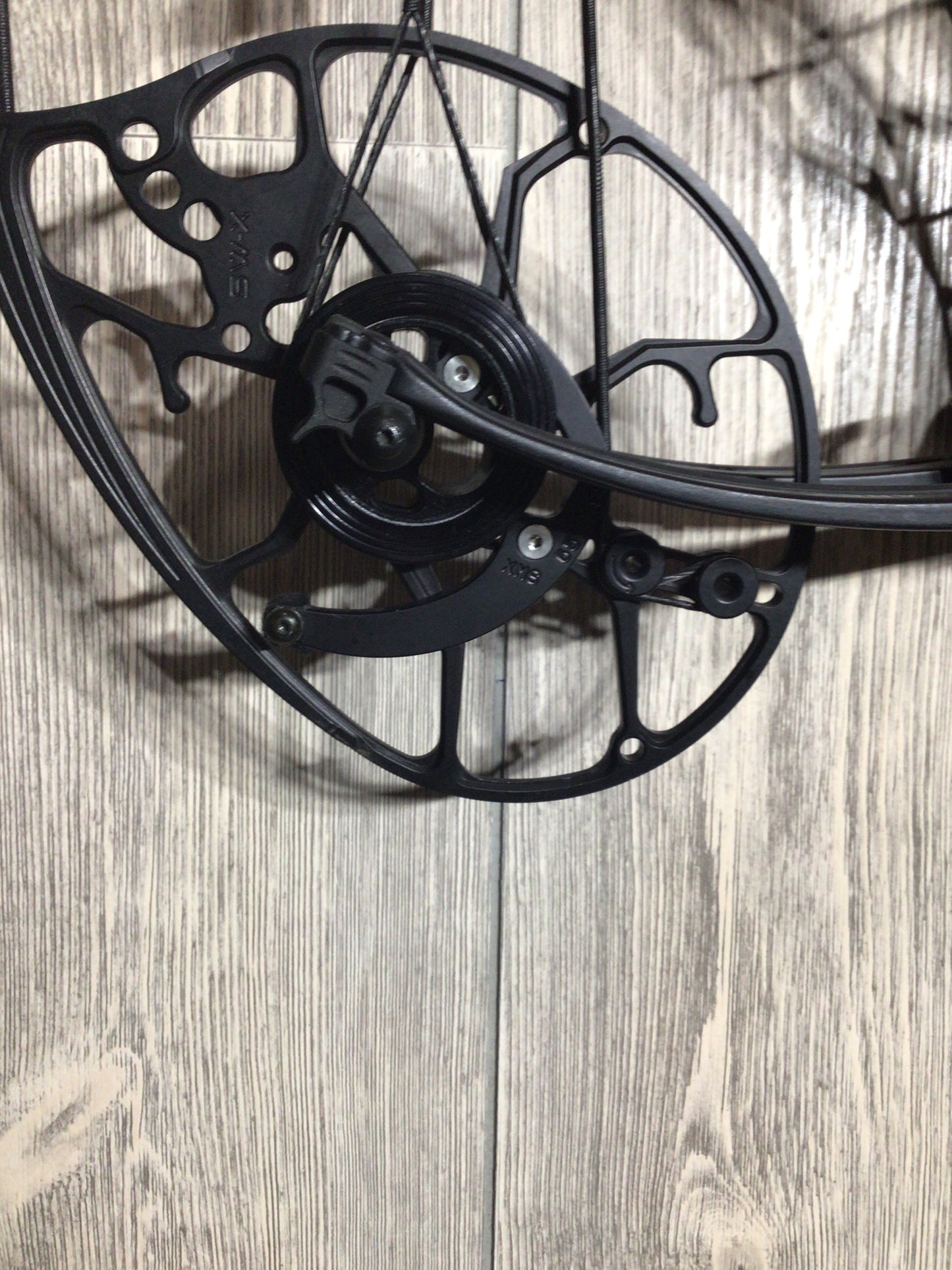 Used Mathews Lift X 29.5 Right Hand Black w/ SCS