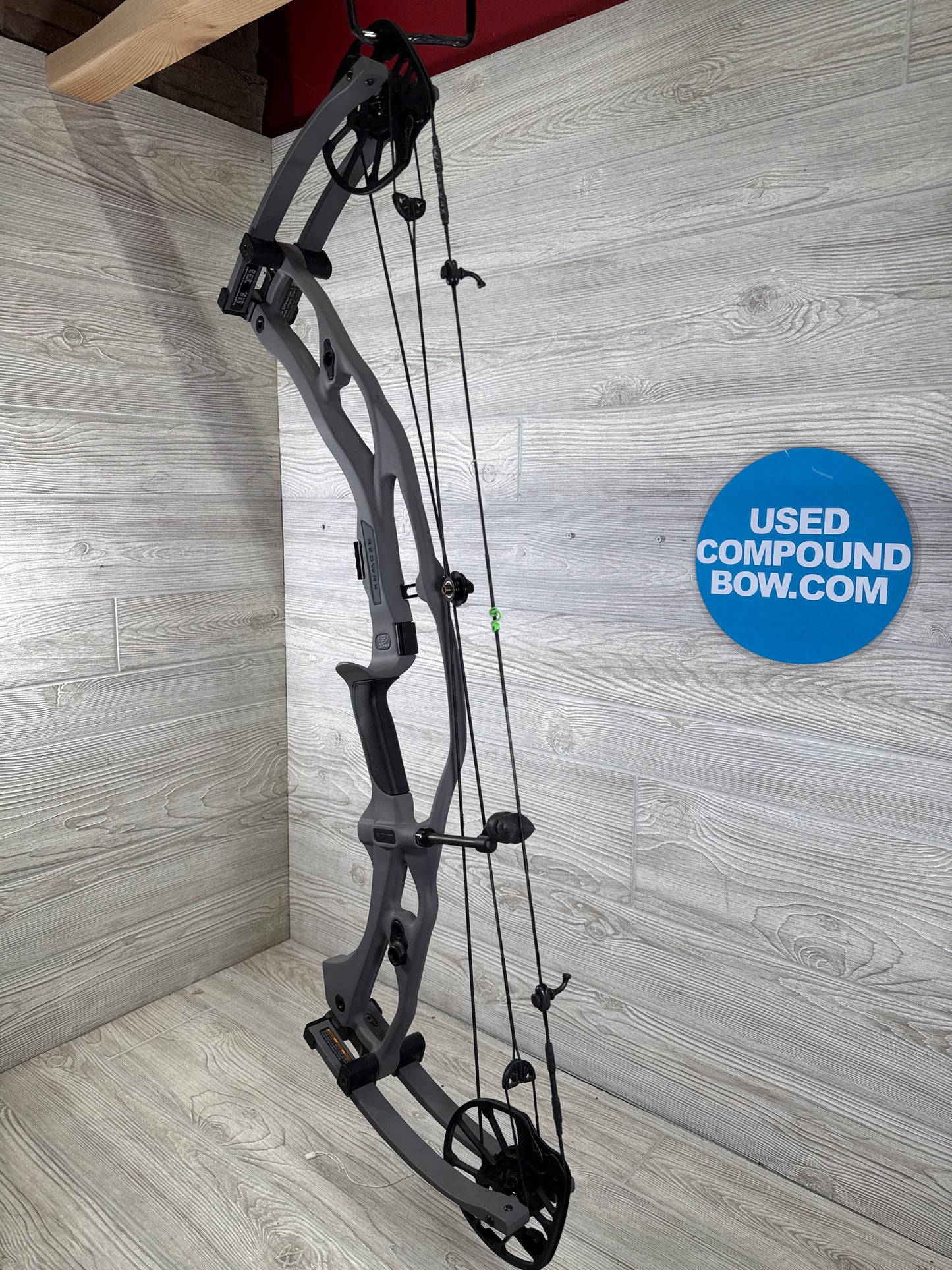 Hoyt RX-9 Ultra Right Handed 60-70# Tombstone 28.5/70
