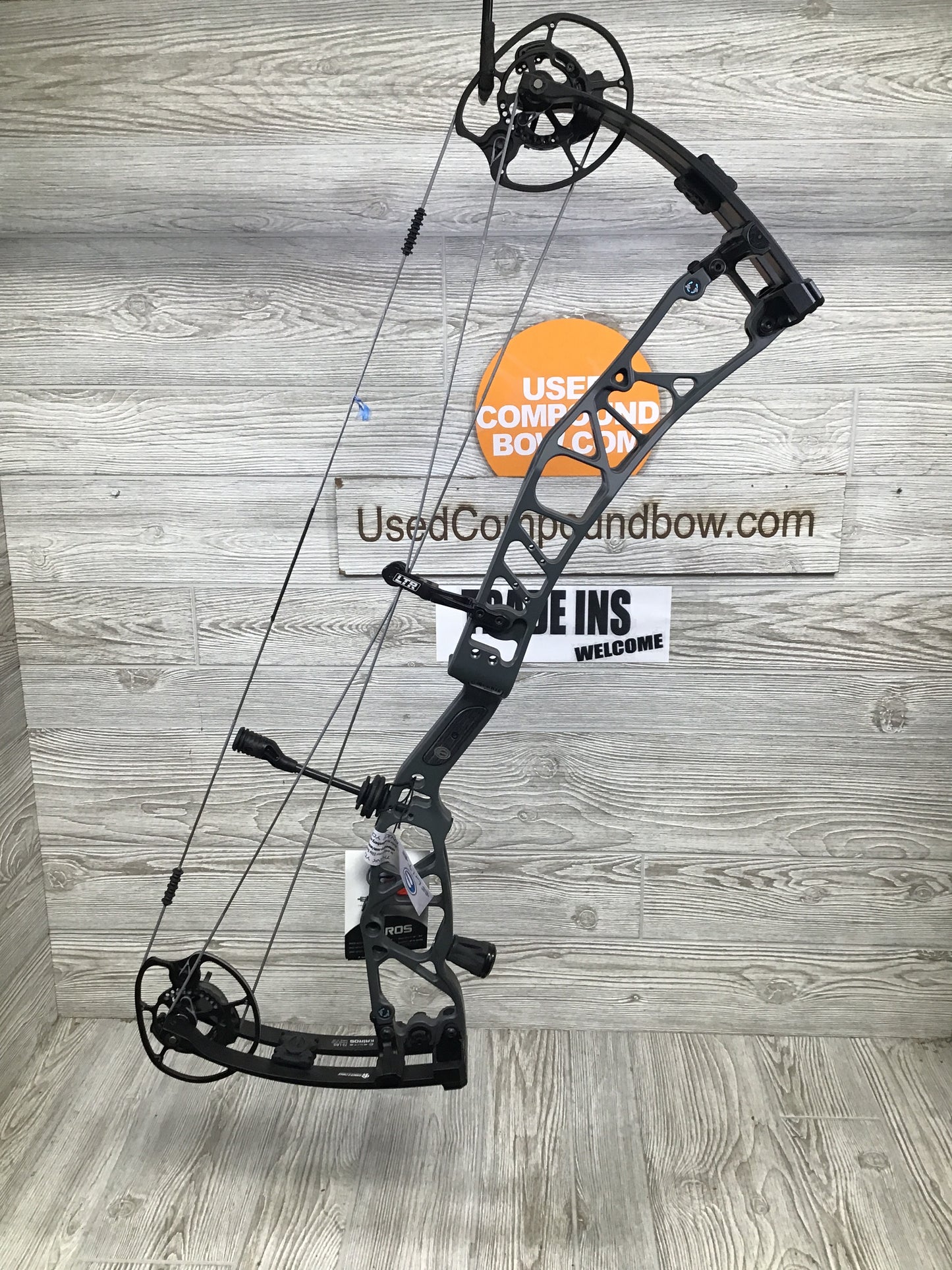 Elite Kairos Slate Gray 60-70# Right Handed Bow