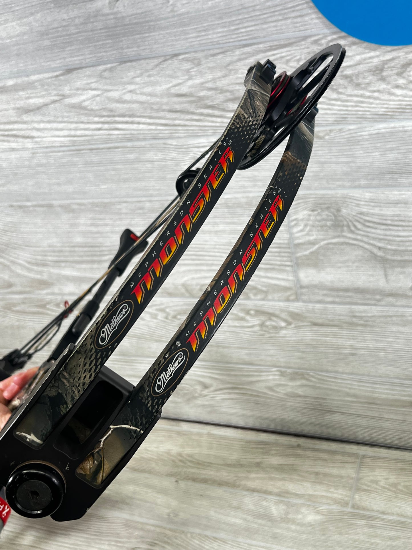 Used Mathews "McPherson Series" Monster 6.0 LH hunt package 70# 29"