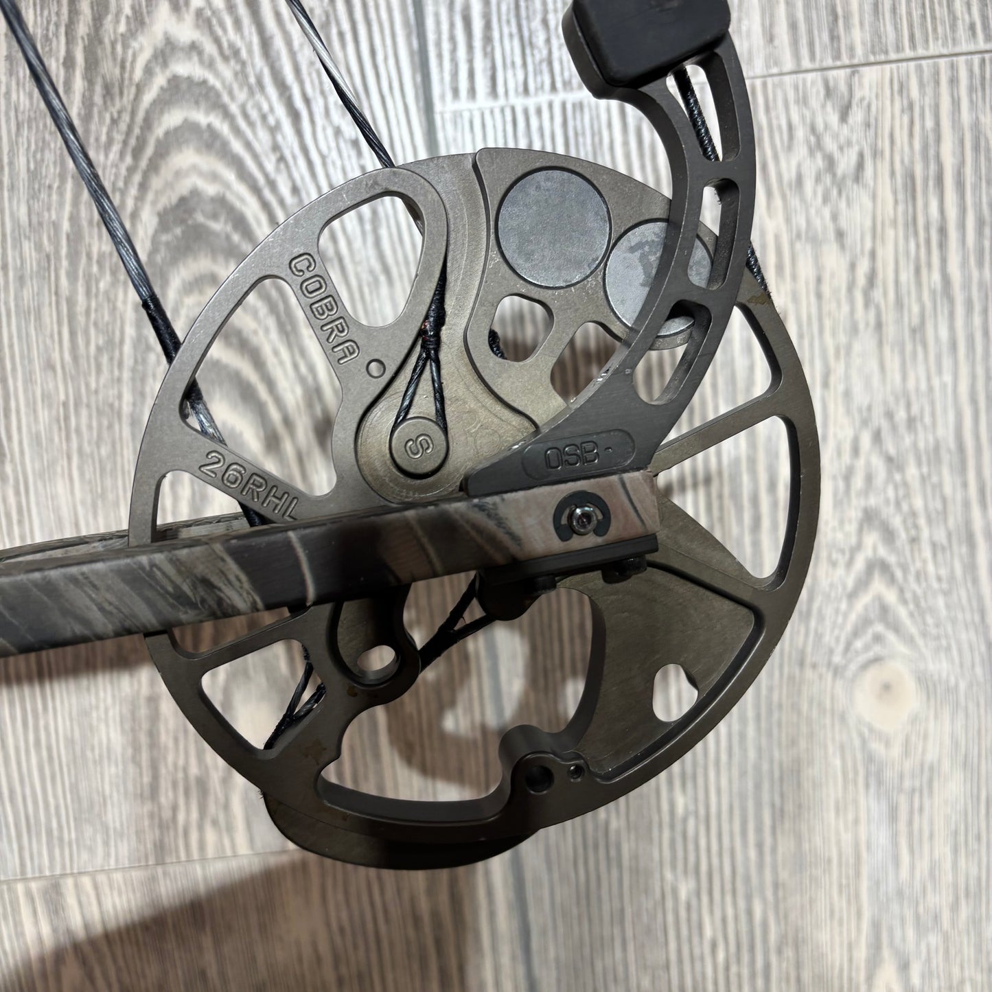Used Mathews Switchback RH 26" 70lb Camo Package