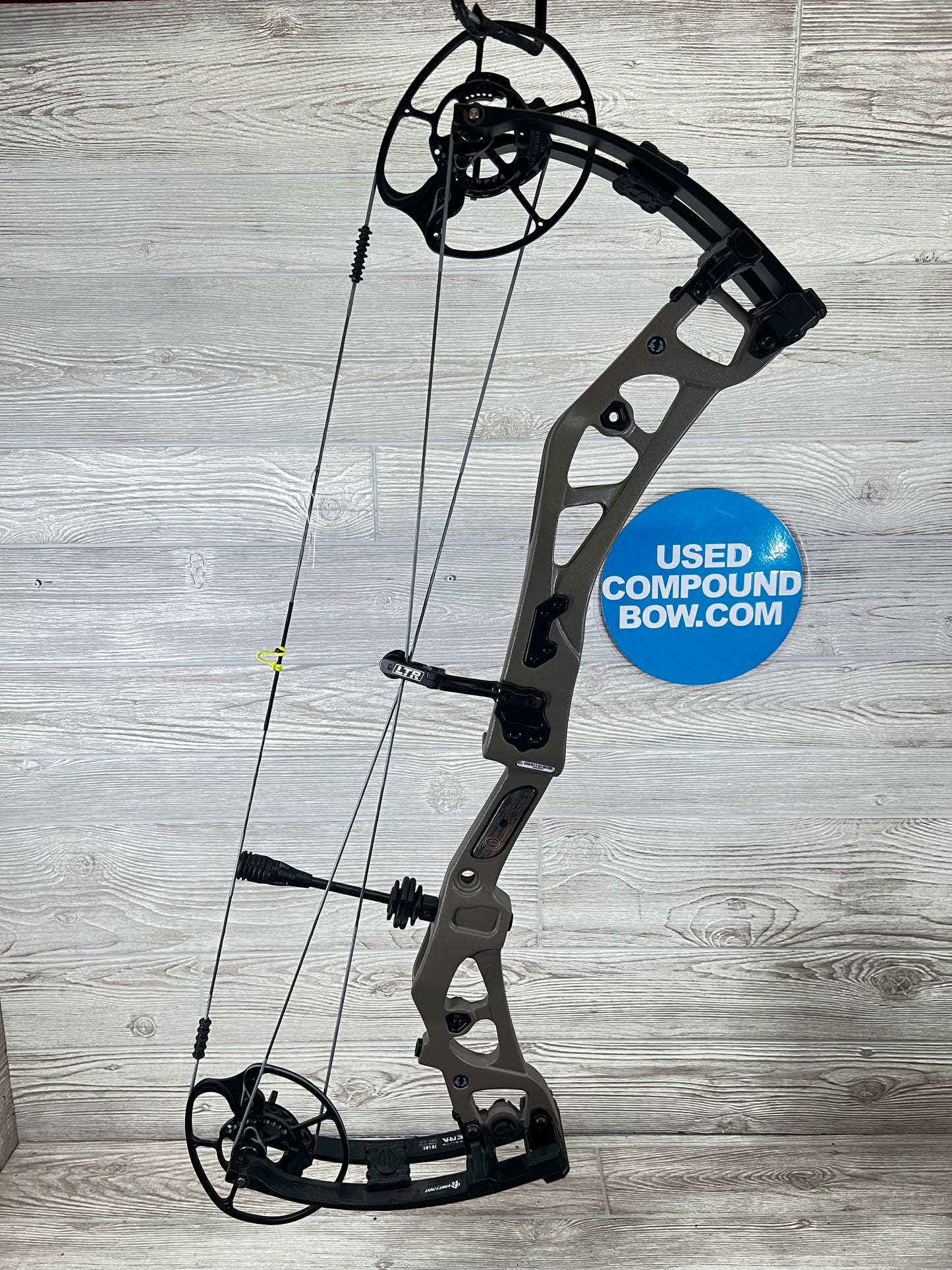 2023 Elite Era Carbon Right Handed Sienna Brown