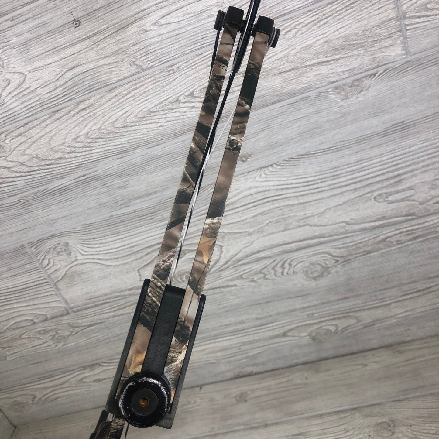 Used Genesis Mini Right Handed camo bow