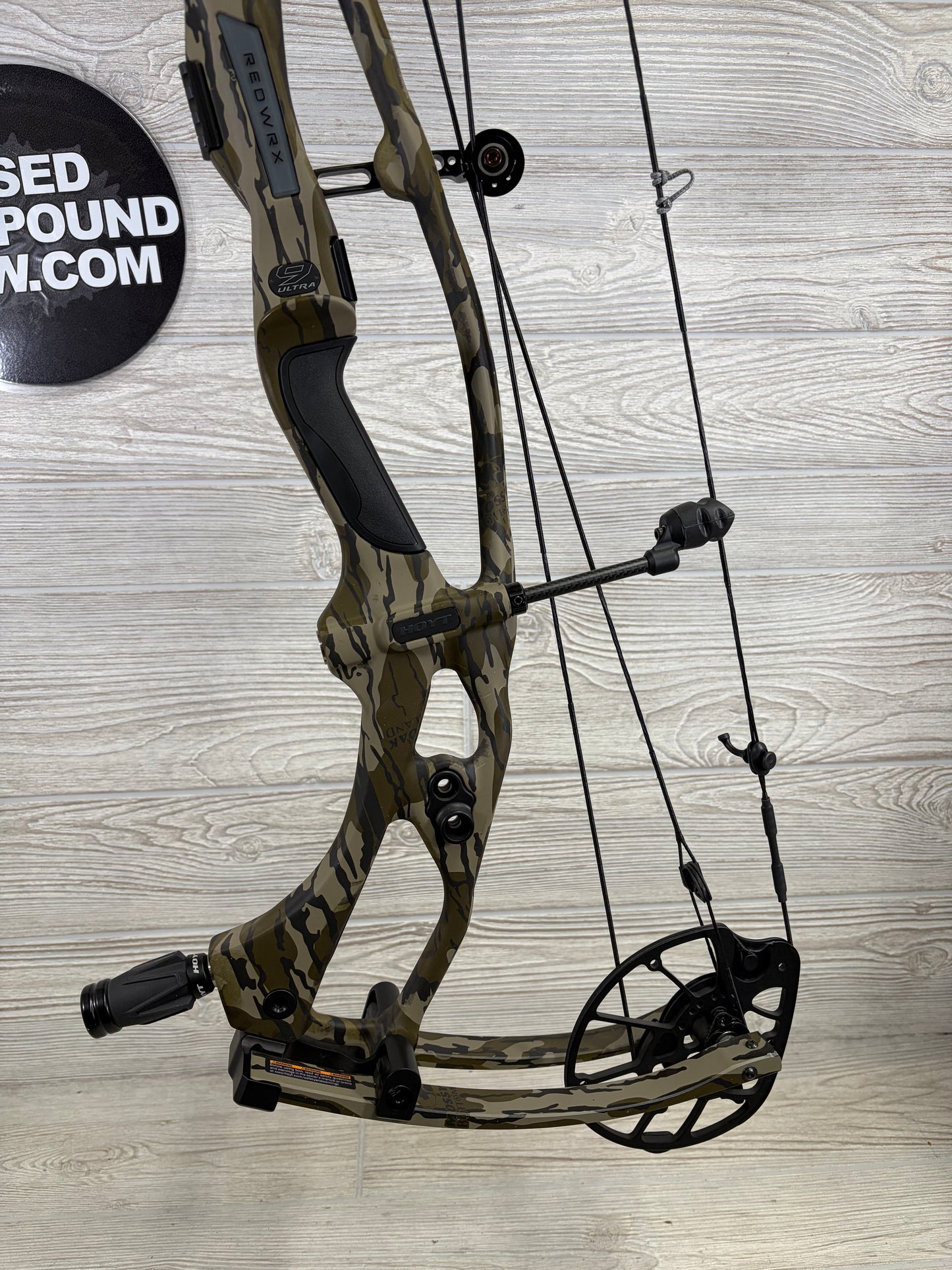 Hoyt RX-9 Ultra Right Handed 60-70# 29" Bottomlands