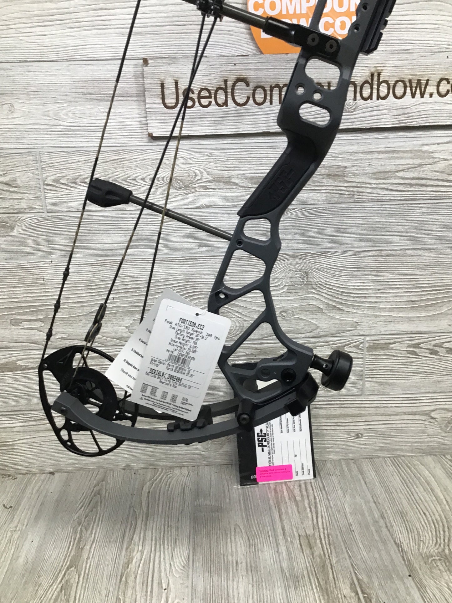 NEW IN BOX W/WARRANTY PSE FORTIS 30 - Charcoal- 70 - RH - EC2