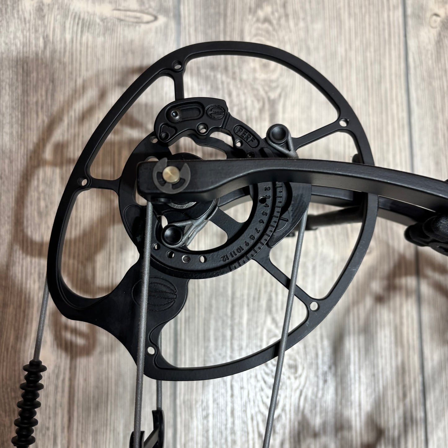 Elite Artus Right Hand Black 60-70# Bow