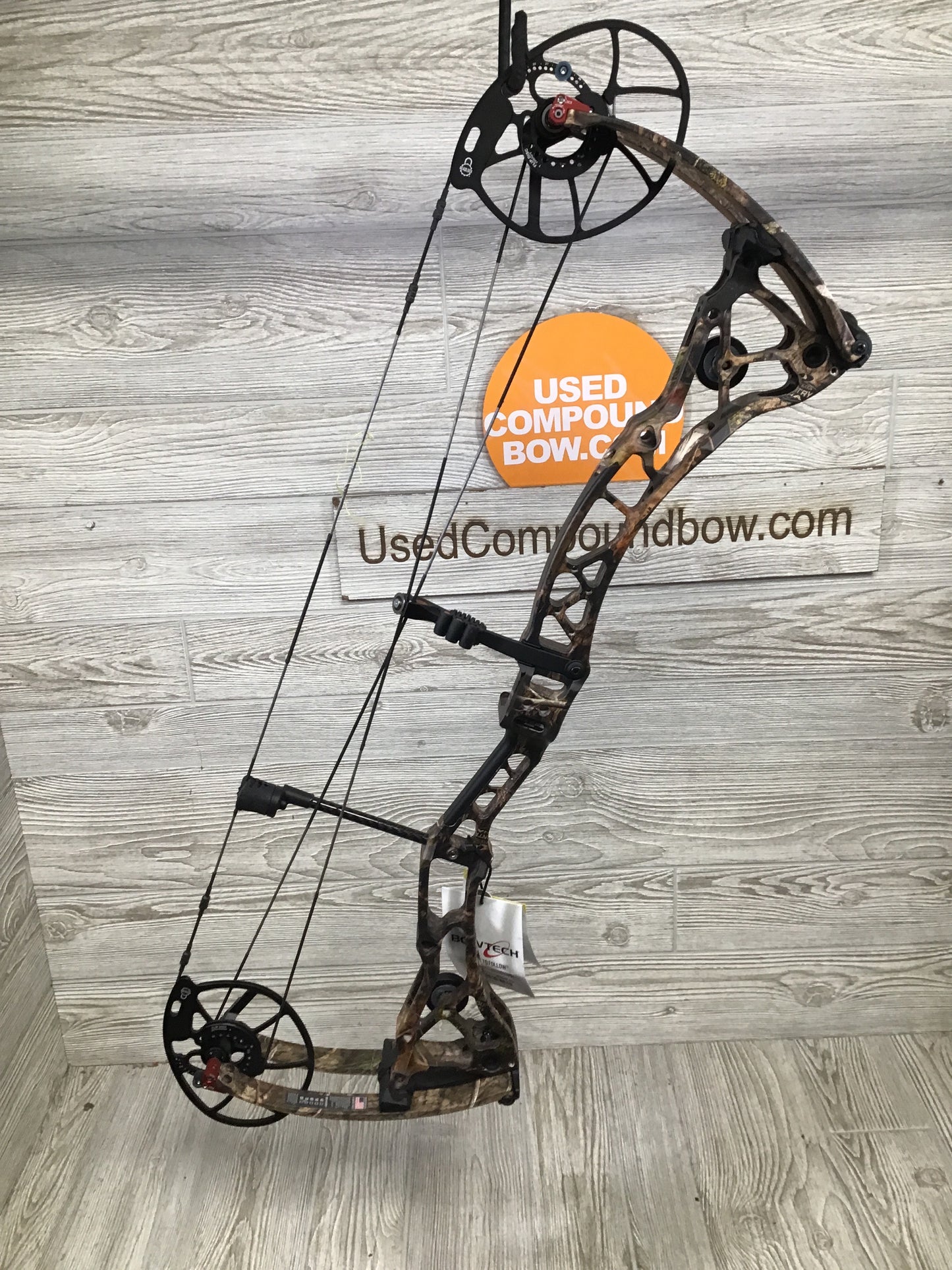 NEW Bowtech CP30 RH Mossy Oak 60-70
