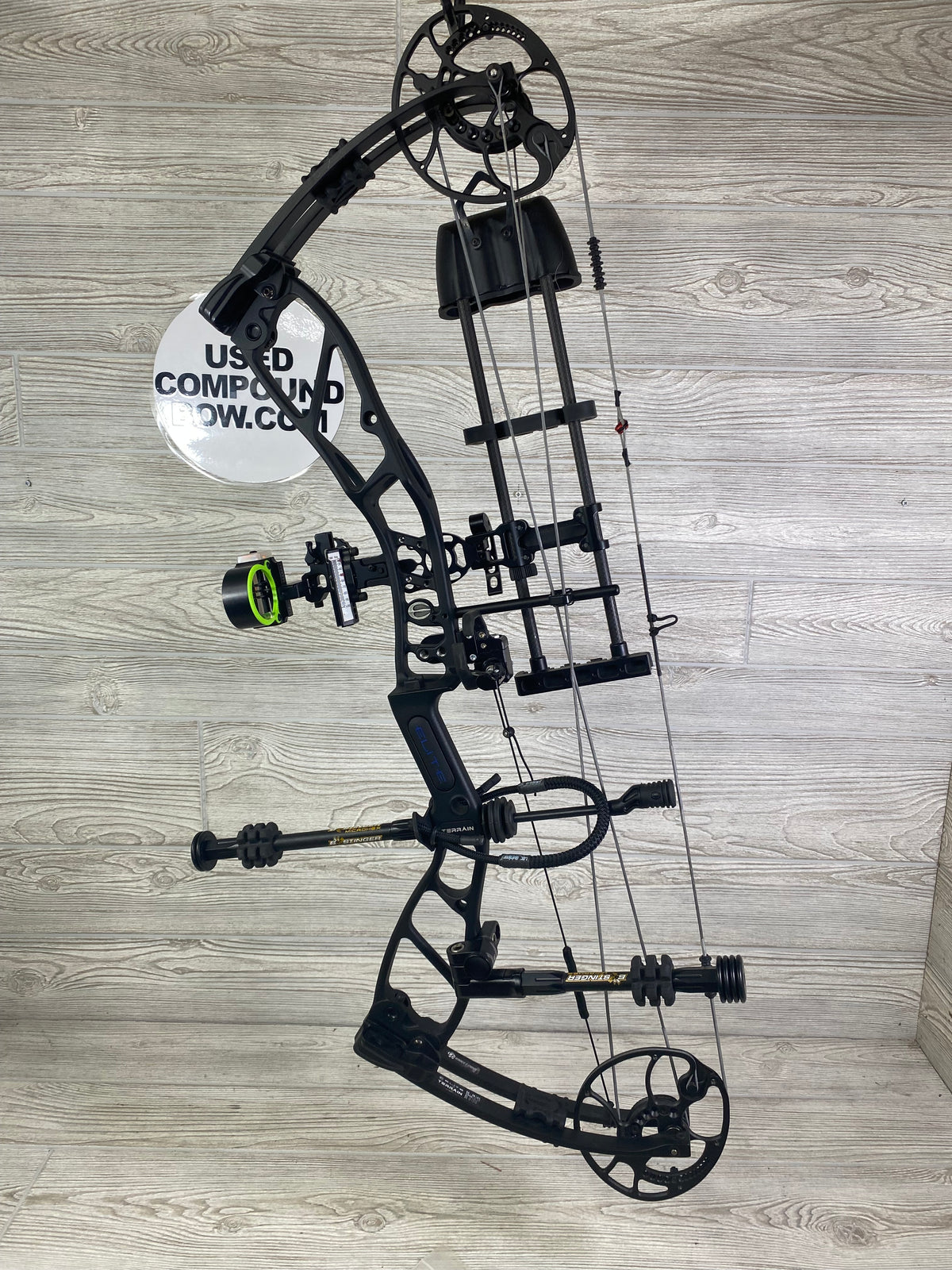 Used Elite Terrain RH Black 25.5-31.5" 55-70# Bow LOADED
