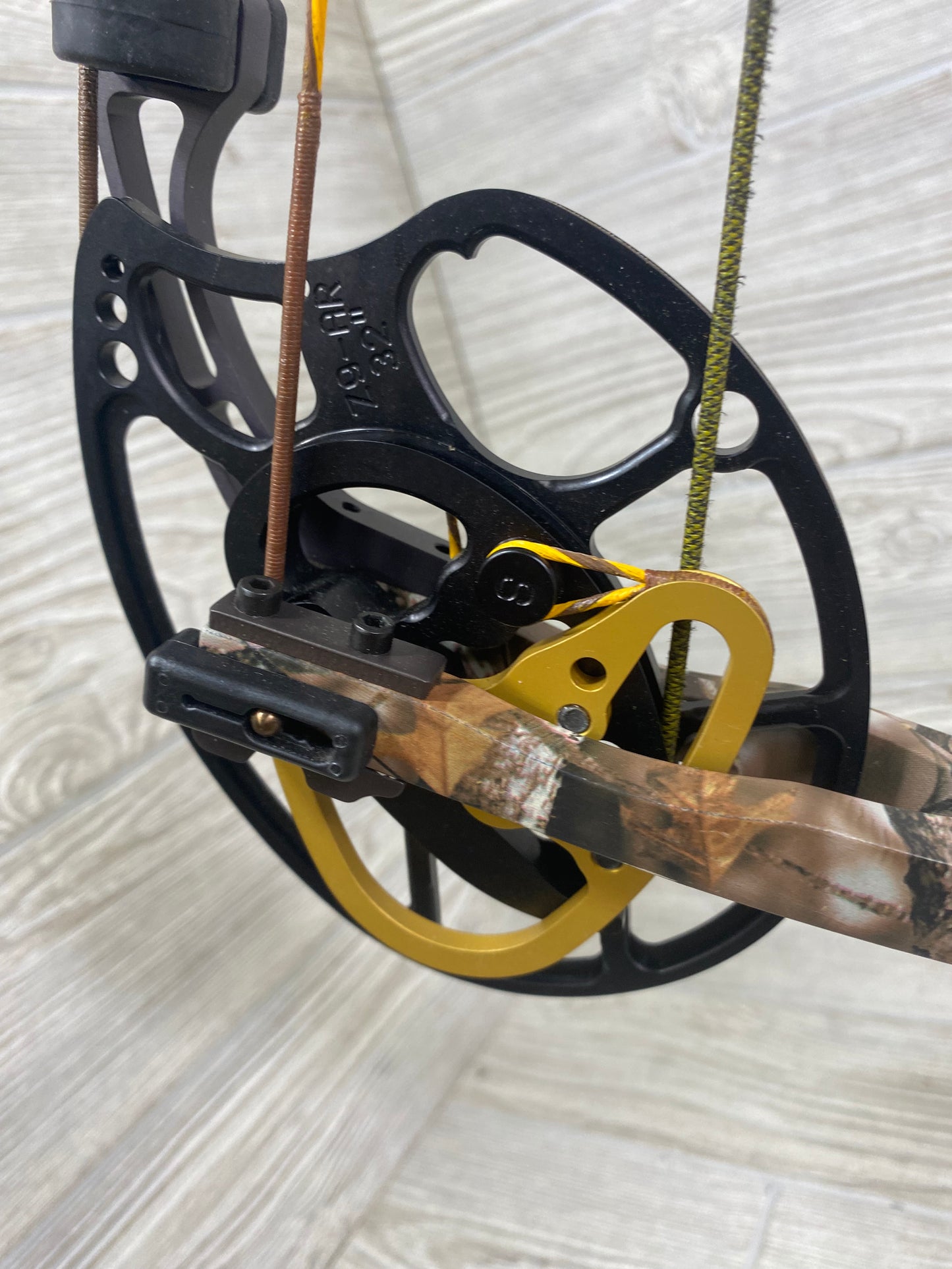 Used Mathews Z9 Right Handed 60-70lb 32" Bow Pkg