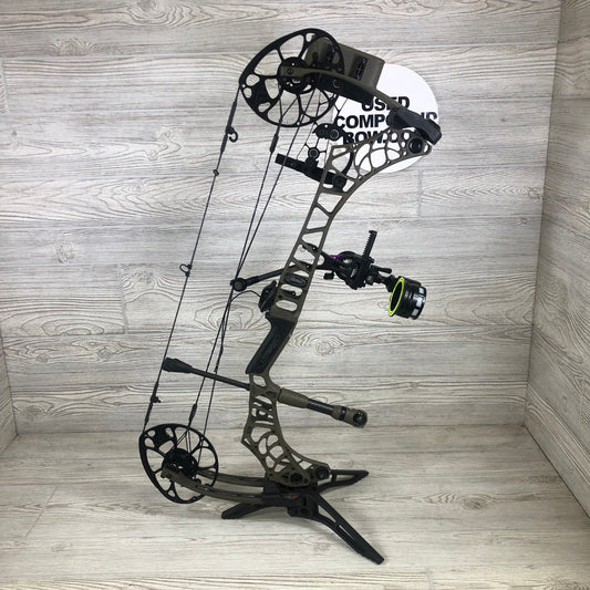 Used Mathews V3 27 LH Ambush green full package.