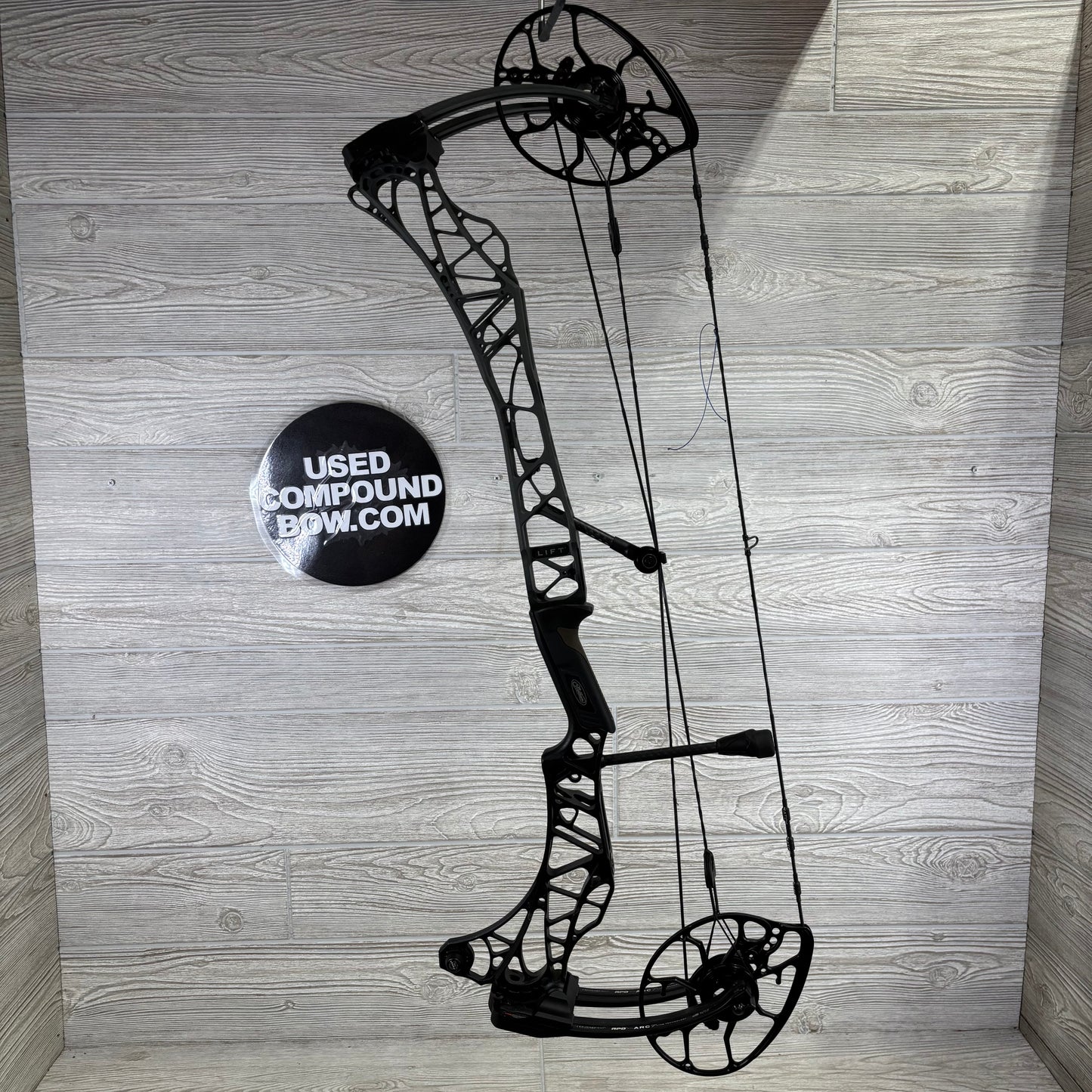 Used Mathews Lift X 29.5 Right Hand Shale Fade to Black