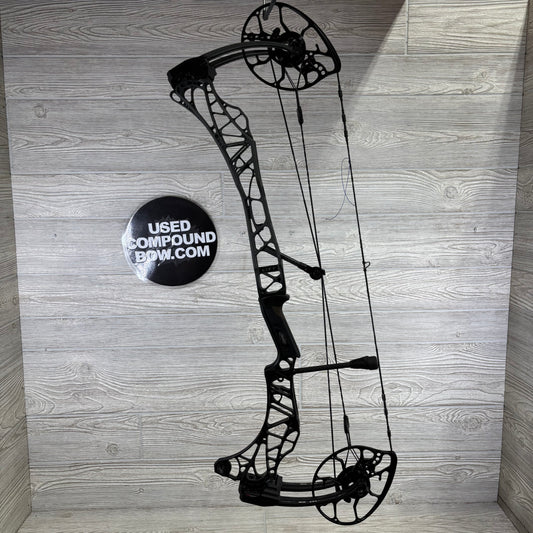 Used Mathews Lift X 29.5 Right Hand Shale Fade to Black