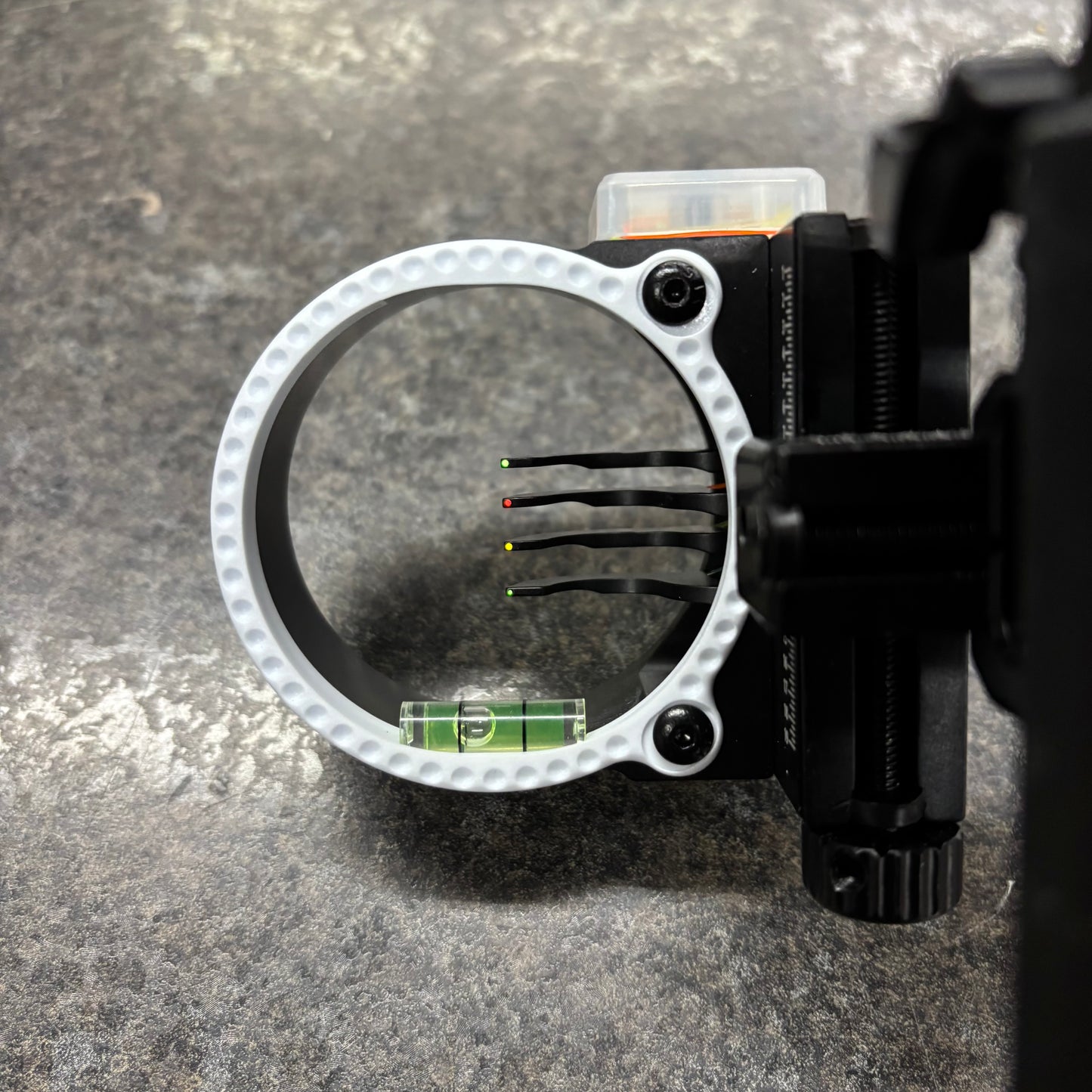 Black Gold Ascent Verdict Assault Bridge-Lock Mount RH 4 pin sight