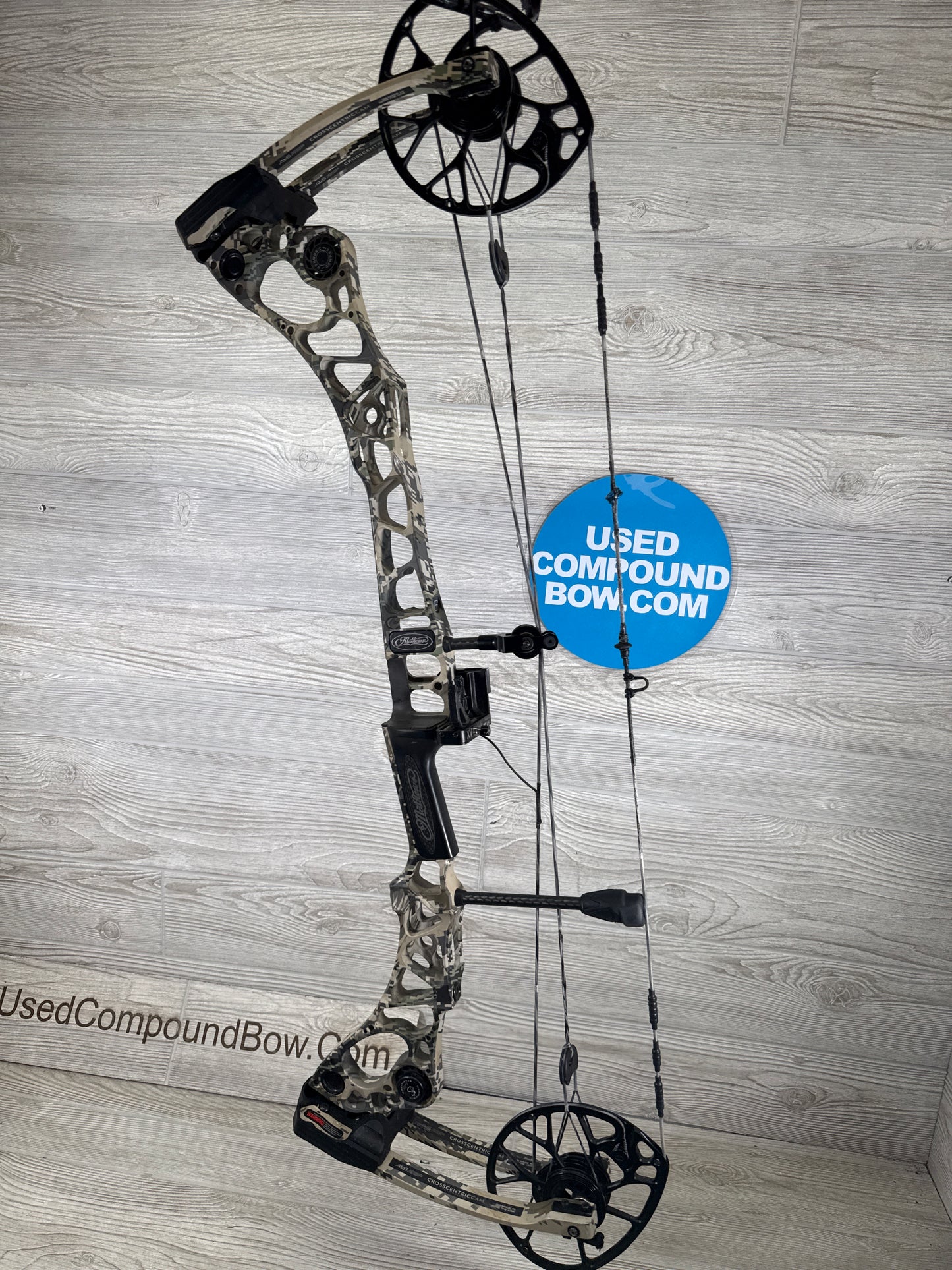 Used Mathews Halon 32 6 open country 70# RH