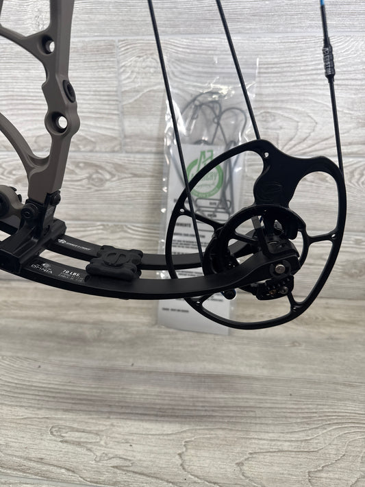 Used Elite Omnia Right Hand 70lb sienna, brown package