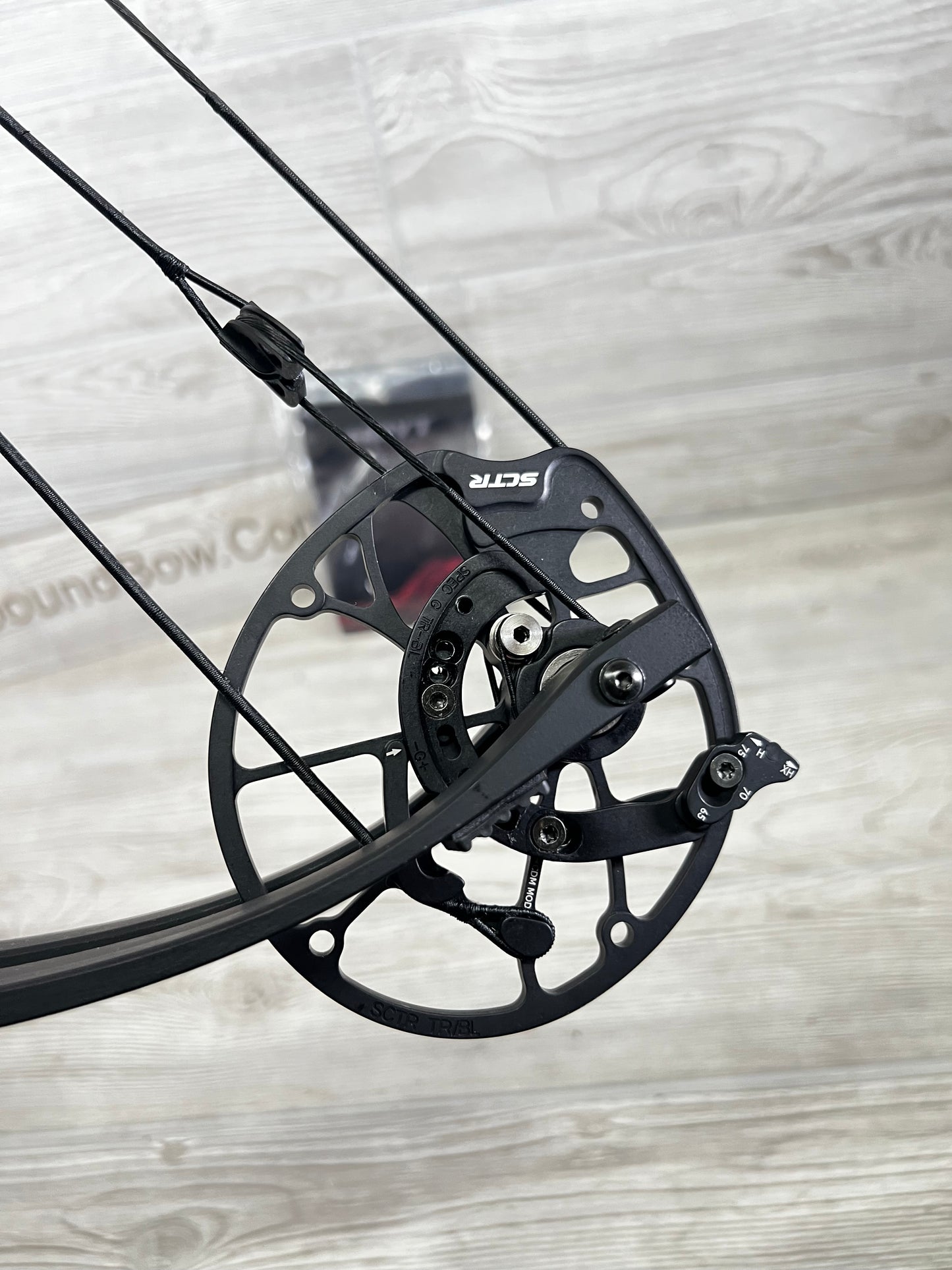Hoyt Concept X 40 Left Hand Tombstone 60#