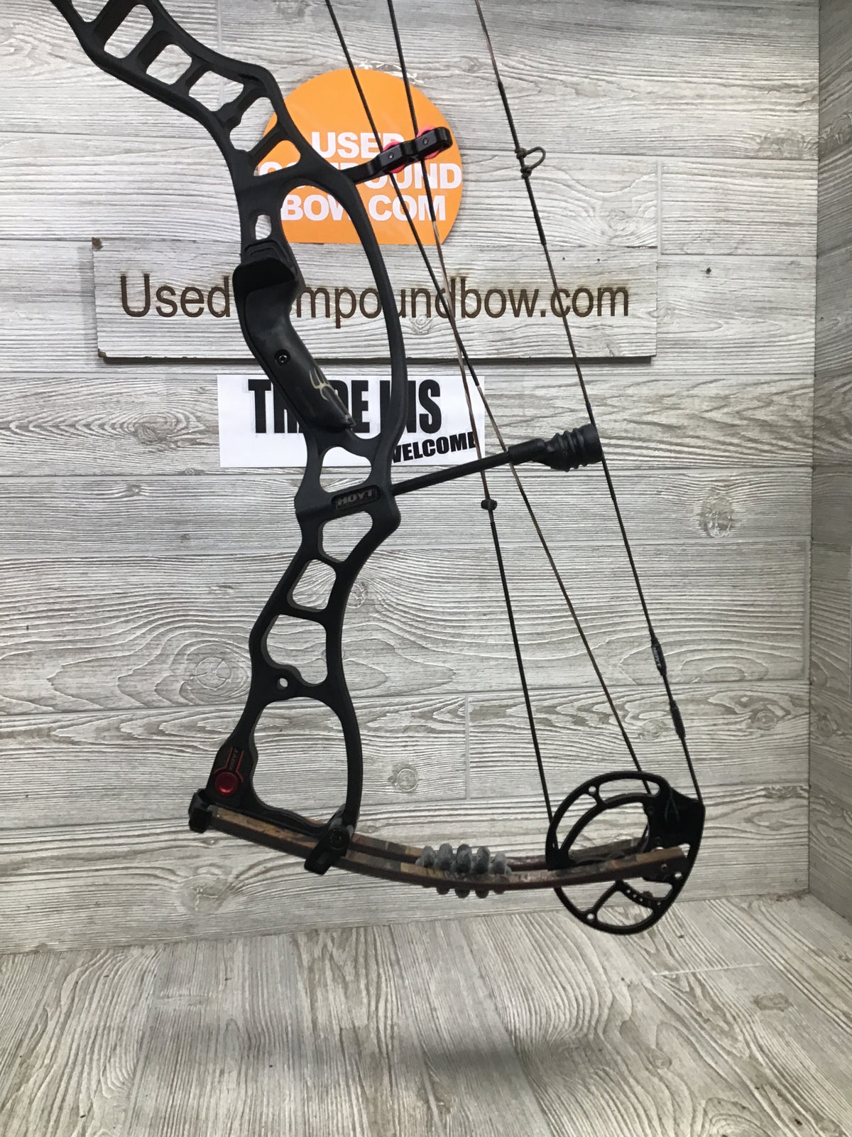 Hoyt Vector 32 60-70LB 29.5"