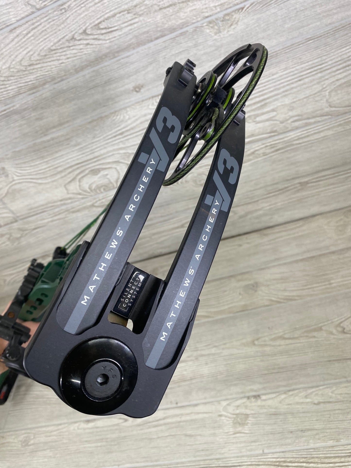 Used Mathews V3 31 Right Hand Green Black Limbs CUSTOM!
