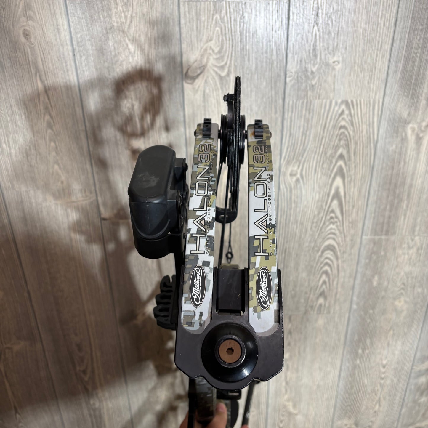 Used Mathews Halon 32 6 Sitka EVII Package 28.5" 70 lb RH