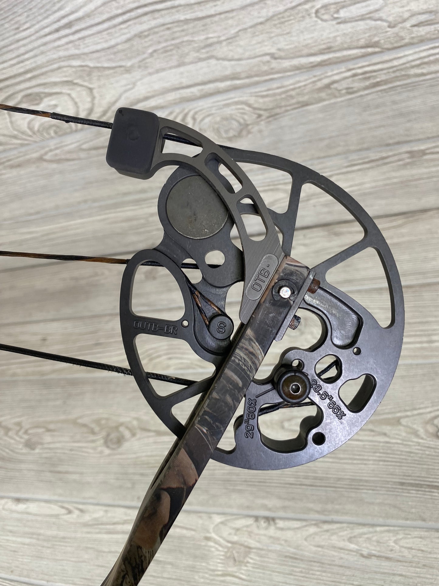 Mathews Outback 29" 70lb Right Handed Bow package