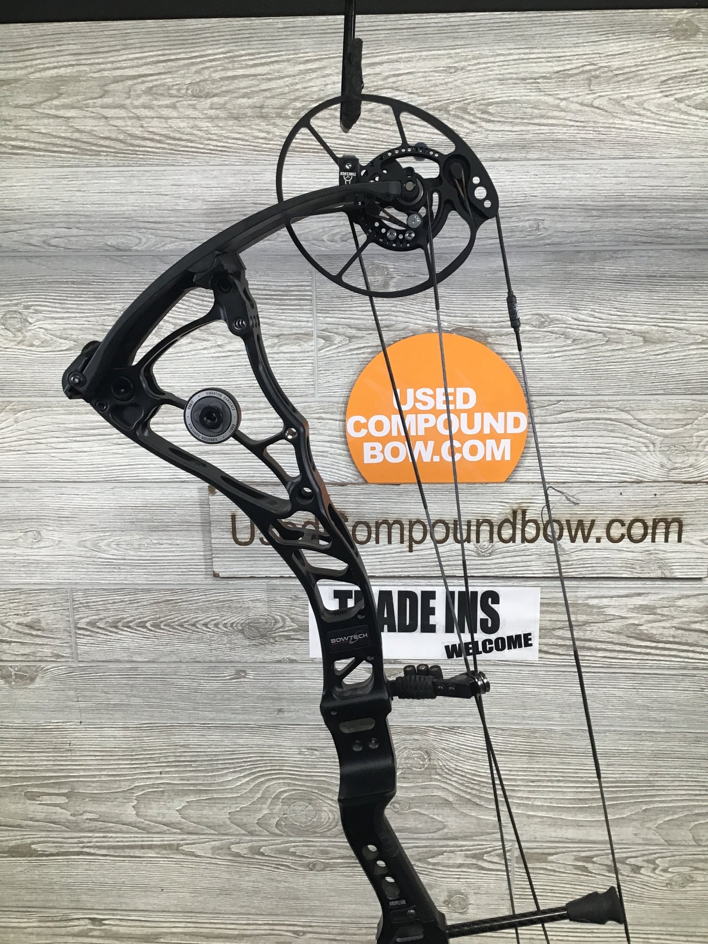 Bowtech Core SS 60-70# Black Right Handed