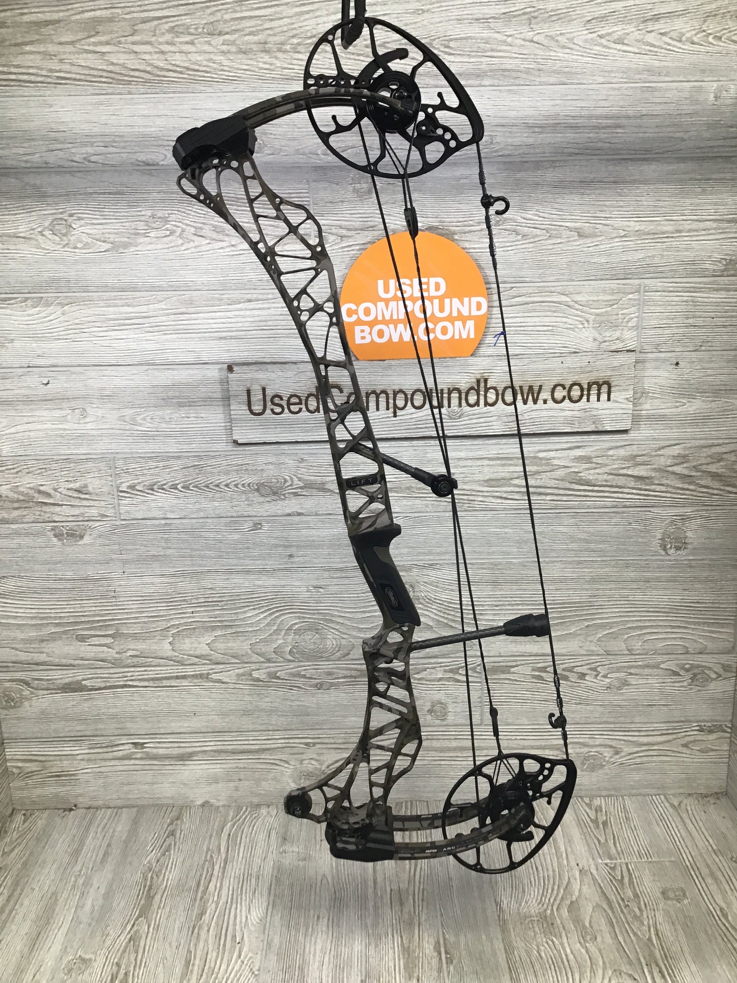 Used Mathews Lift X 29.5 Right Hand Bottomlands 26.5/60#