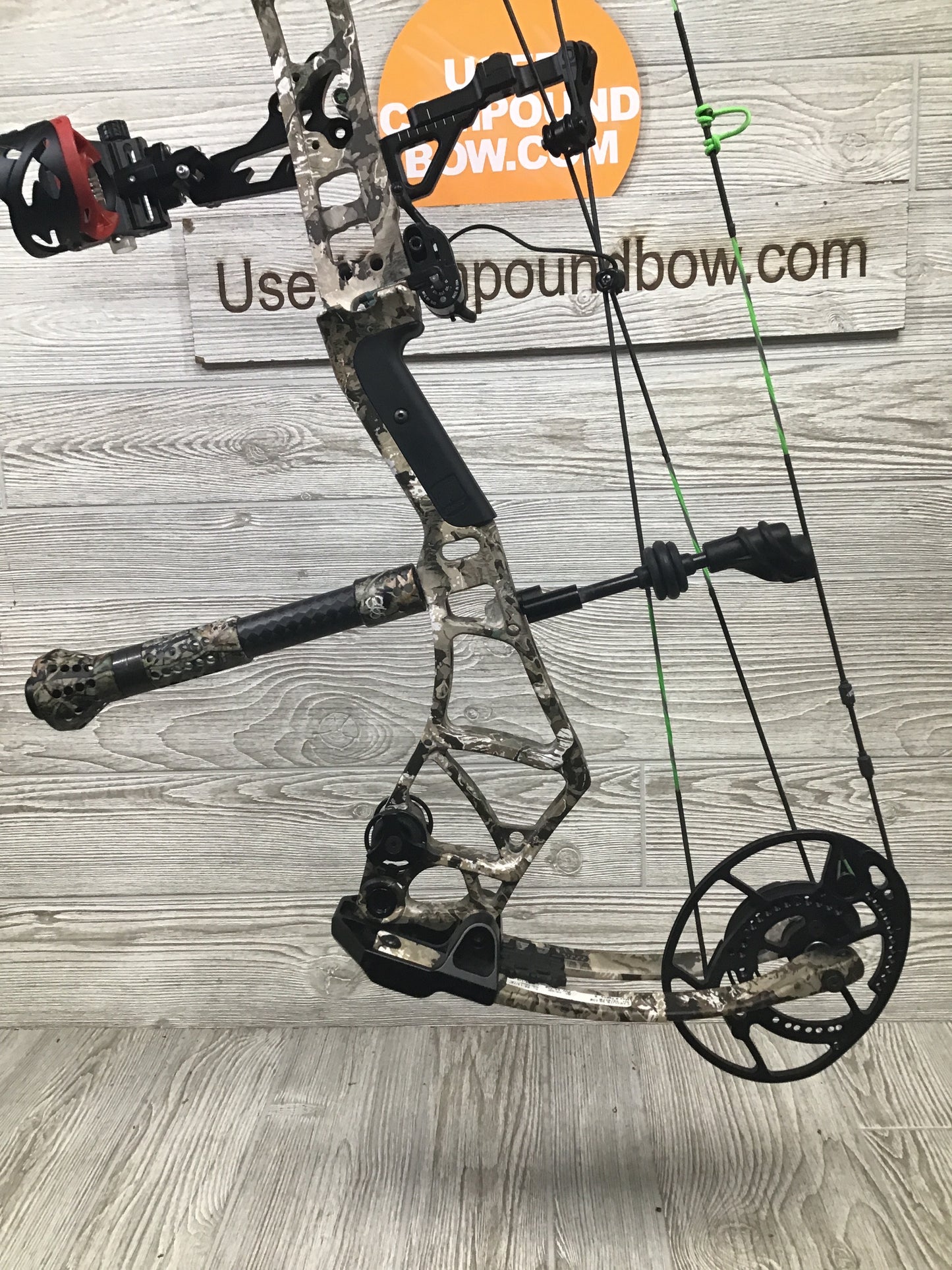 Bear Execute 30 RH 60-70lb 26"-30" Camo Package