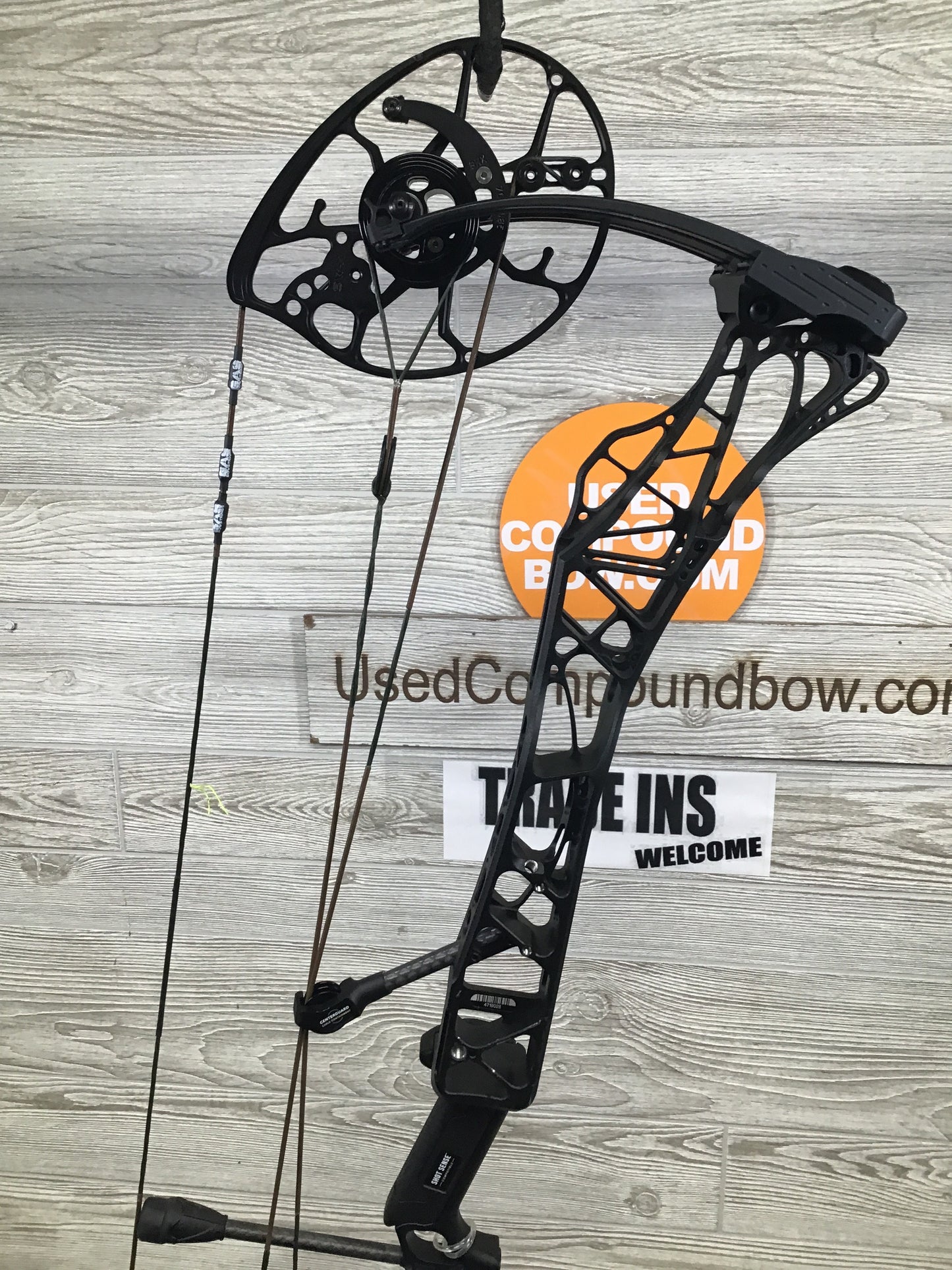 Used Mathews Lift 29.5 Right Handed Black Bow 26.5/70