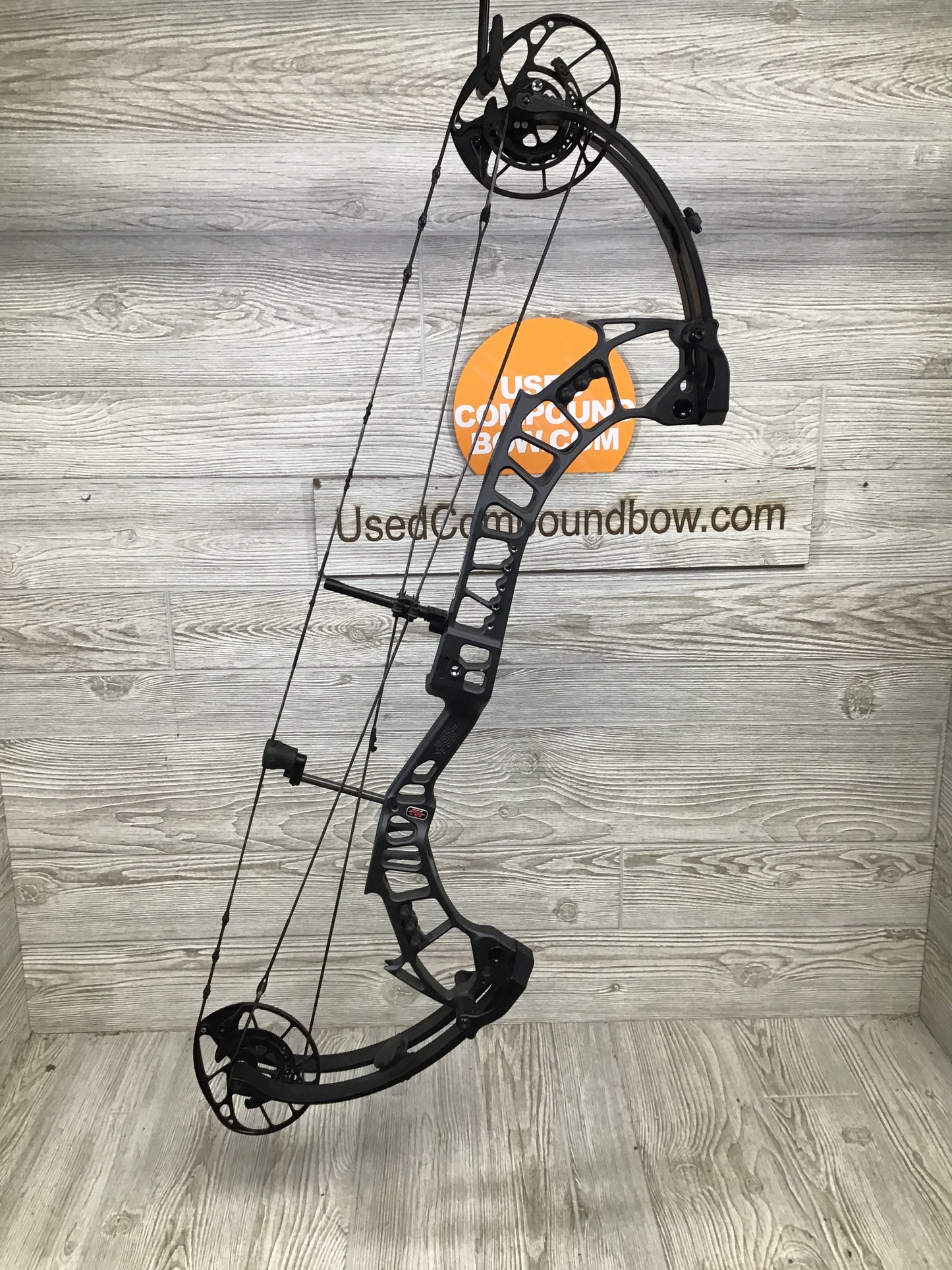 Used PSE Xpedite Right Handed 60-70# Gray