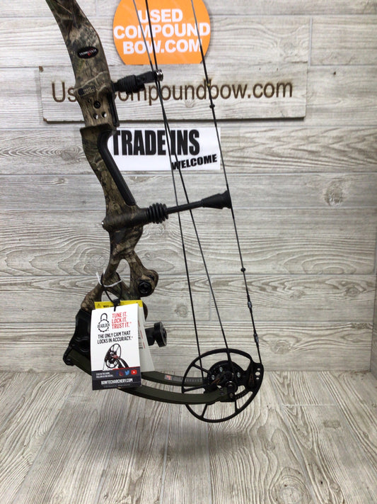 Bowtech Carbon One X 60-70# Right Hand Mossy Oak riser/ OD green limbs