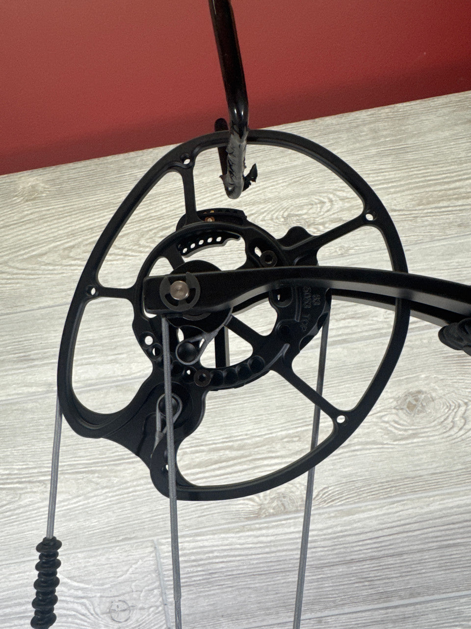 Elite Omnia Right Hand 70lb OD Green