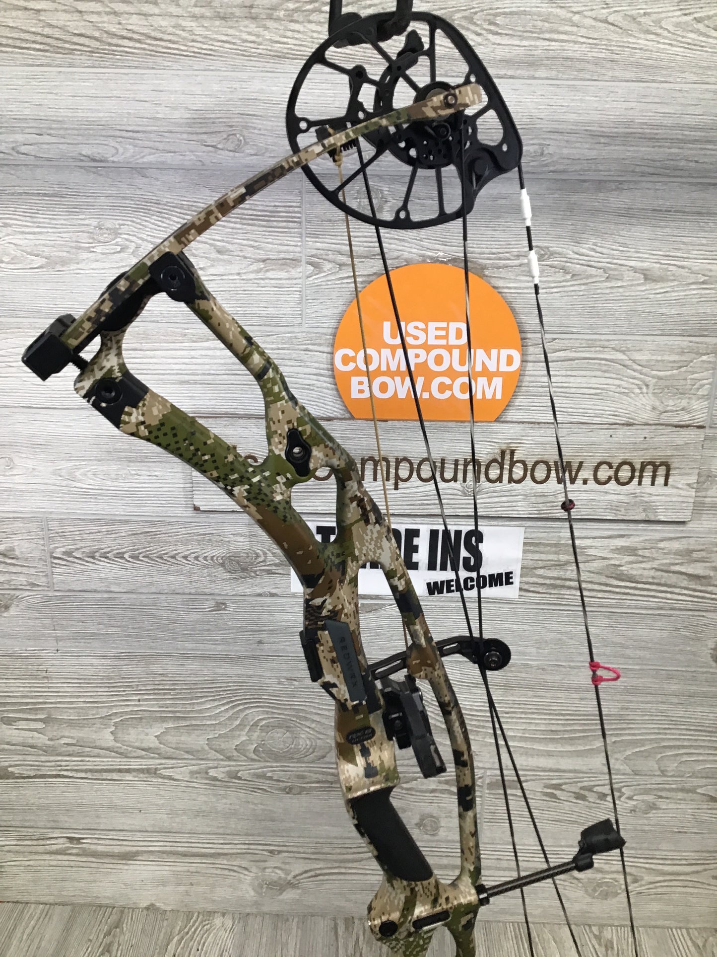 Hoyt RX-8 Ultra Subalpine RH 60-70lbs