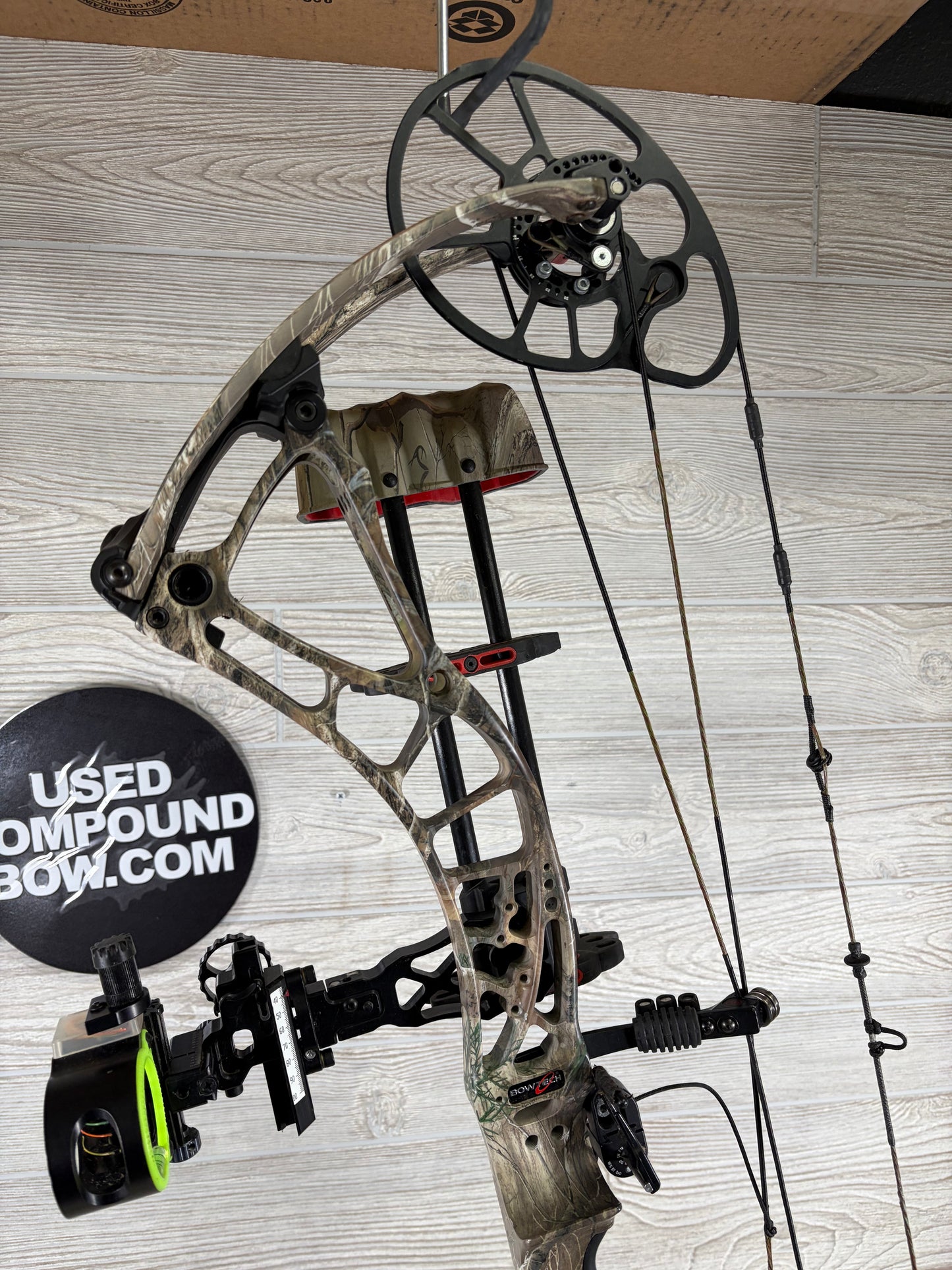 Bowtech Solution Realtree 50-60# Package Right Hand