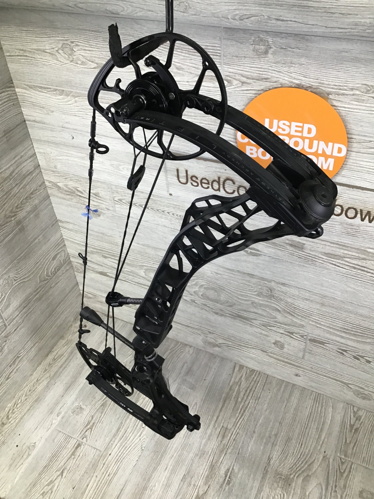 Mathews LIFT RS 26.5" 70lb Right Hand Black bow